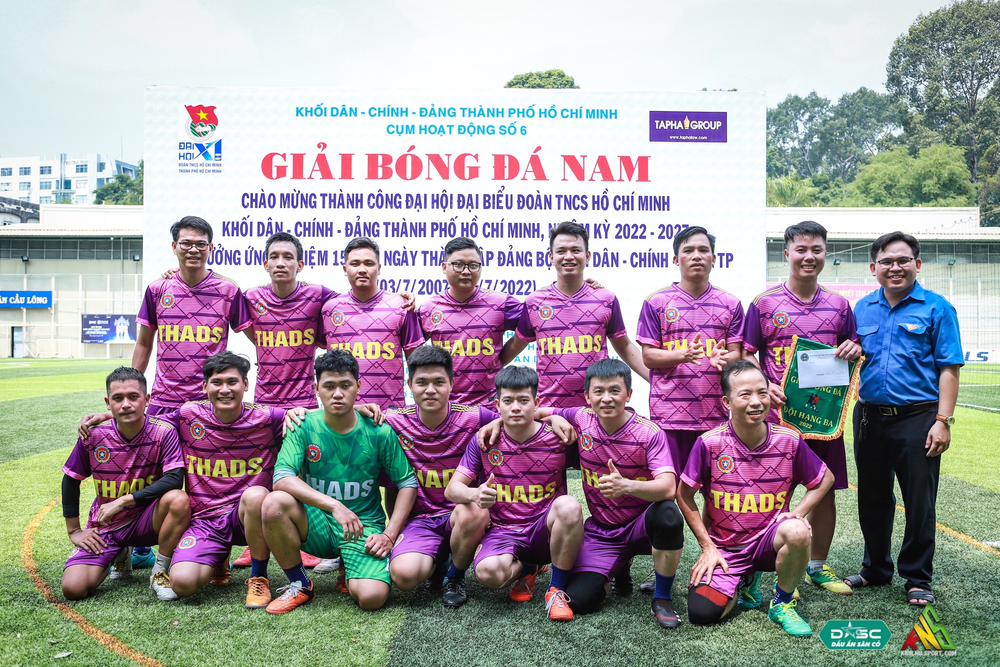 Đội bóng Đoàn thanh niên Cục THADS thành phố lập thành tích chào  mừng các ngày kỷ  niệm