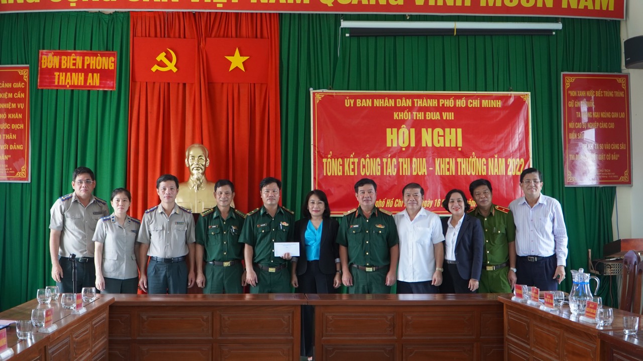 Khối thi đua VIII tổng kết công tác thi đua - khen thưởng năm 2022