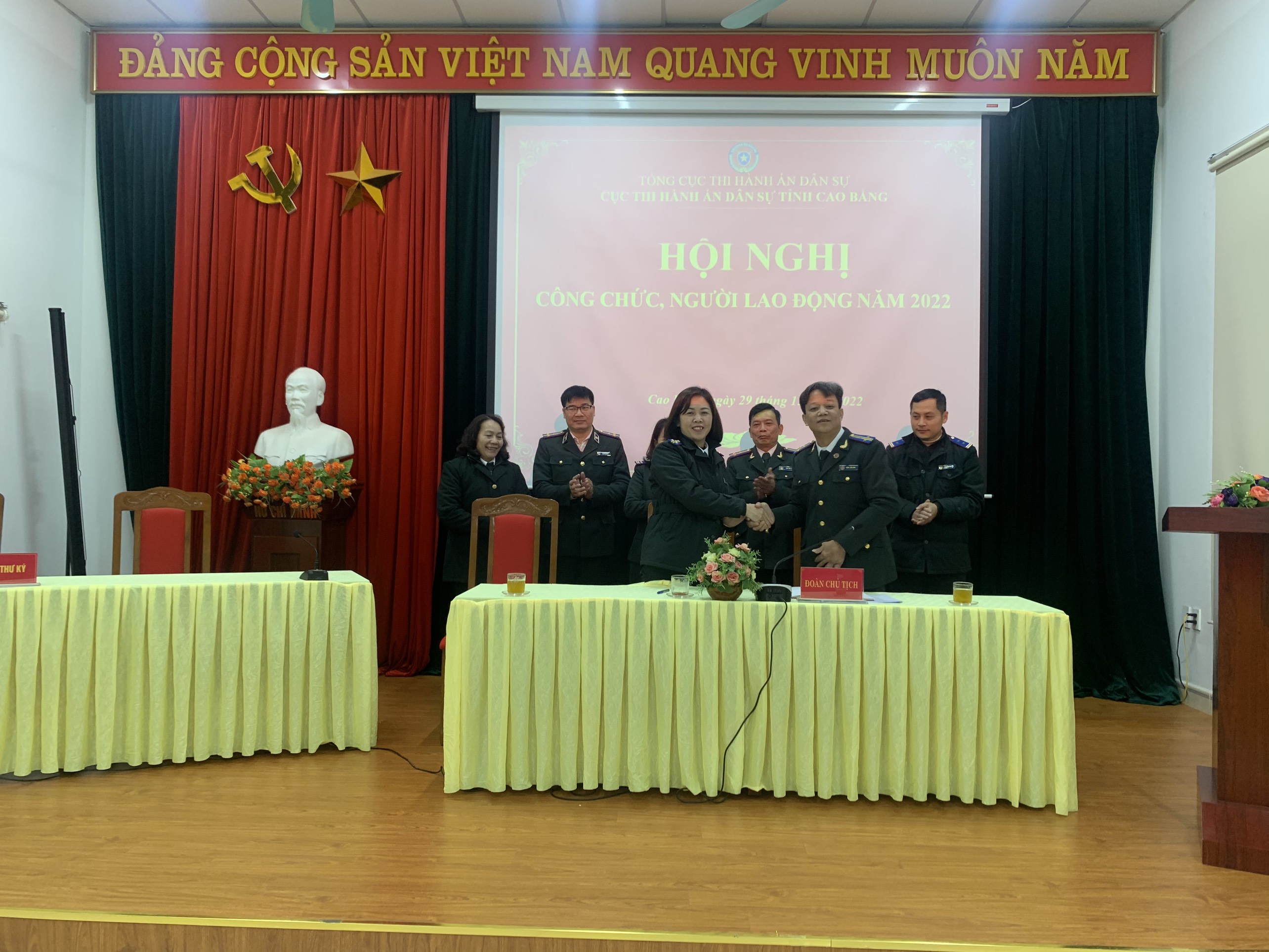 Công đoàn cơ sở Cục Thi hành án dân sự phối hợp với Chính quyền tổ chức Hội nghị công chức, người lao động năm 2022