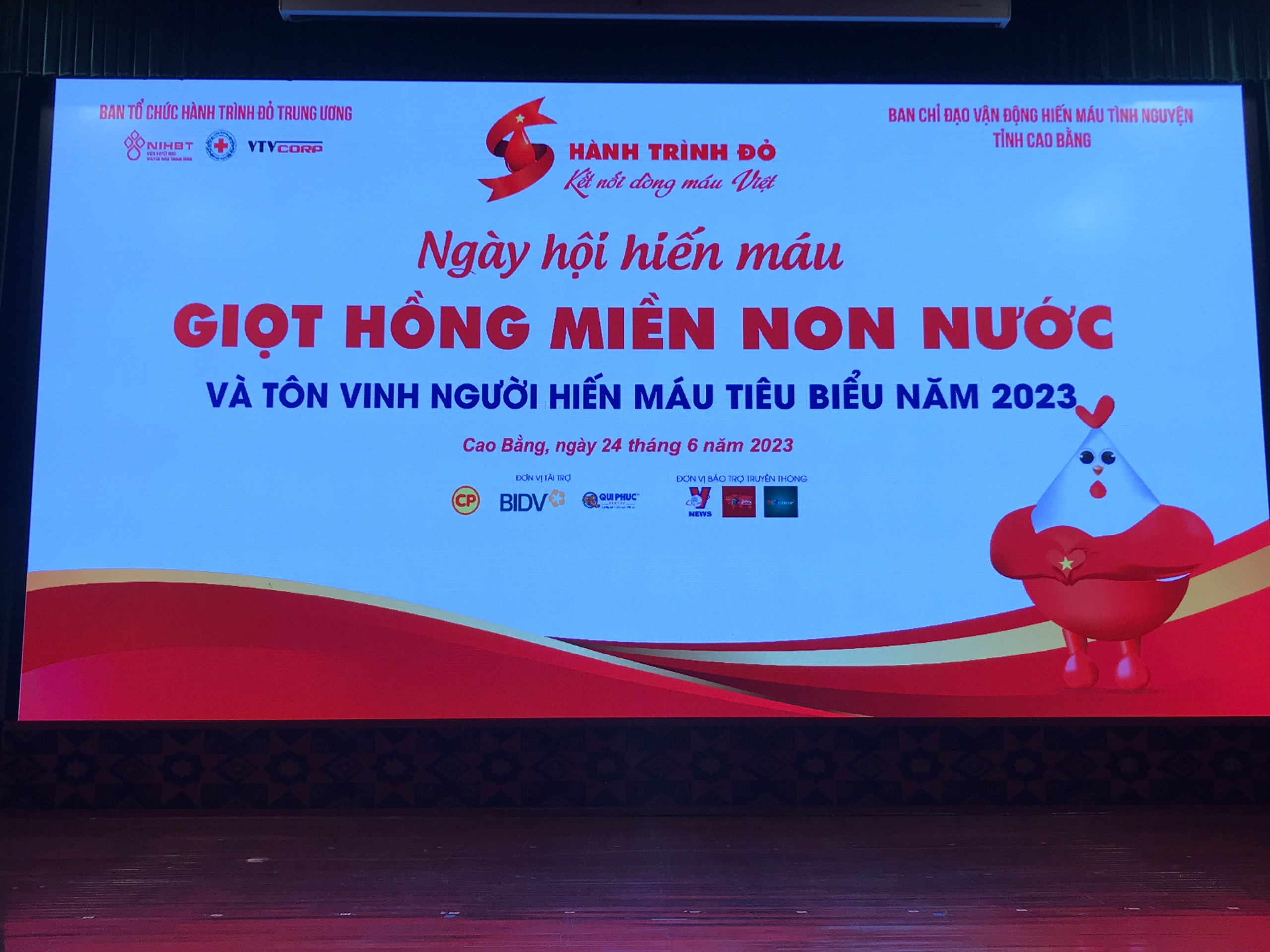 Đoàn viên công đoàn, đoàn viên thanh niên tham gia Chương trình “Hành trình đỏ” năm 2023