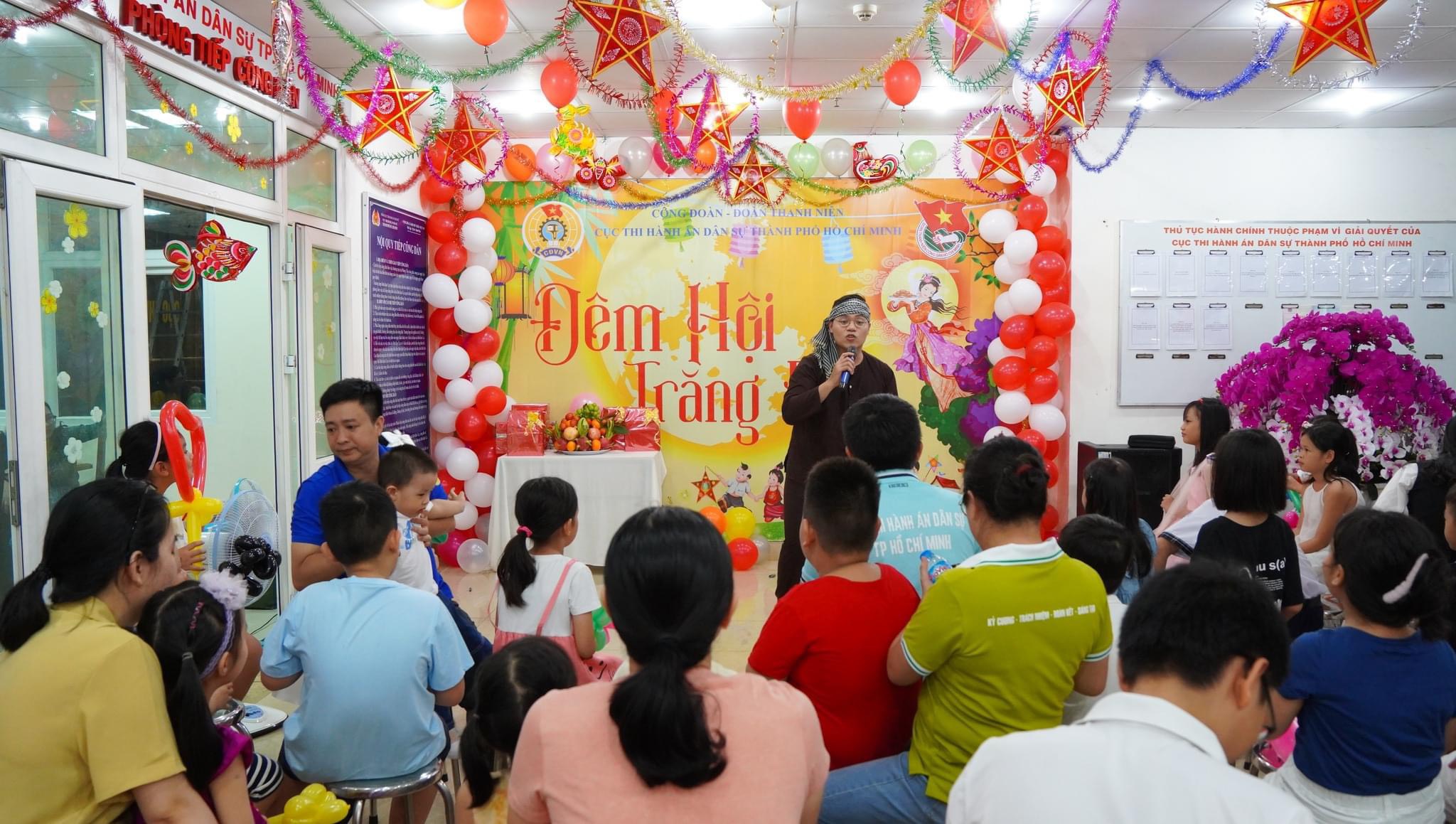 Công đoàn – Đoàn Thanh niên Cục THADS Thành phố tổ chức Tết Trung thu cho các cháu thiếu nhi năm 2023