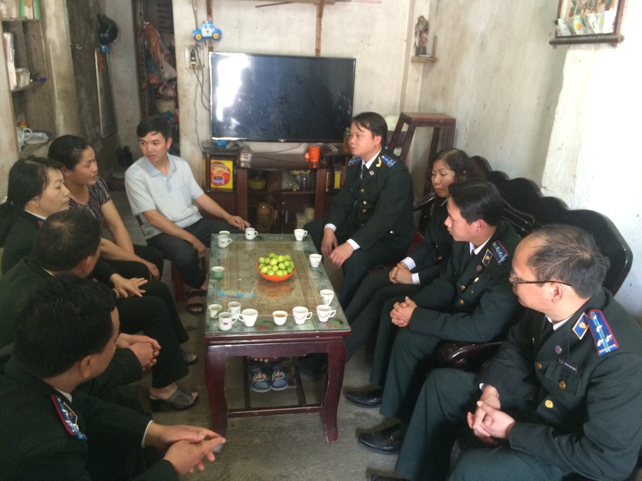 Công chức, người lao động Ngành Thi hành án dân sự tỉnh Cao Bằng thực hiện hoạt động chung tay giúp đỡ đồng nghiệp lúc gặp khó khăn