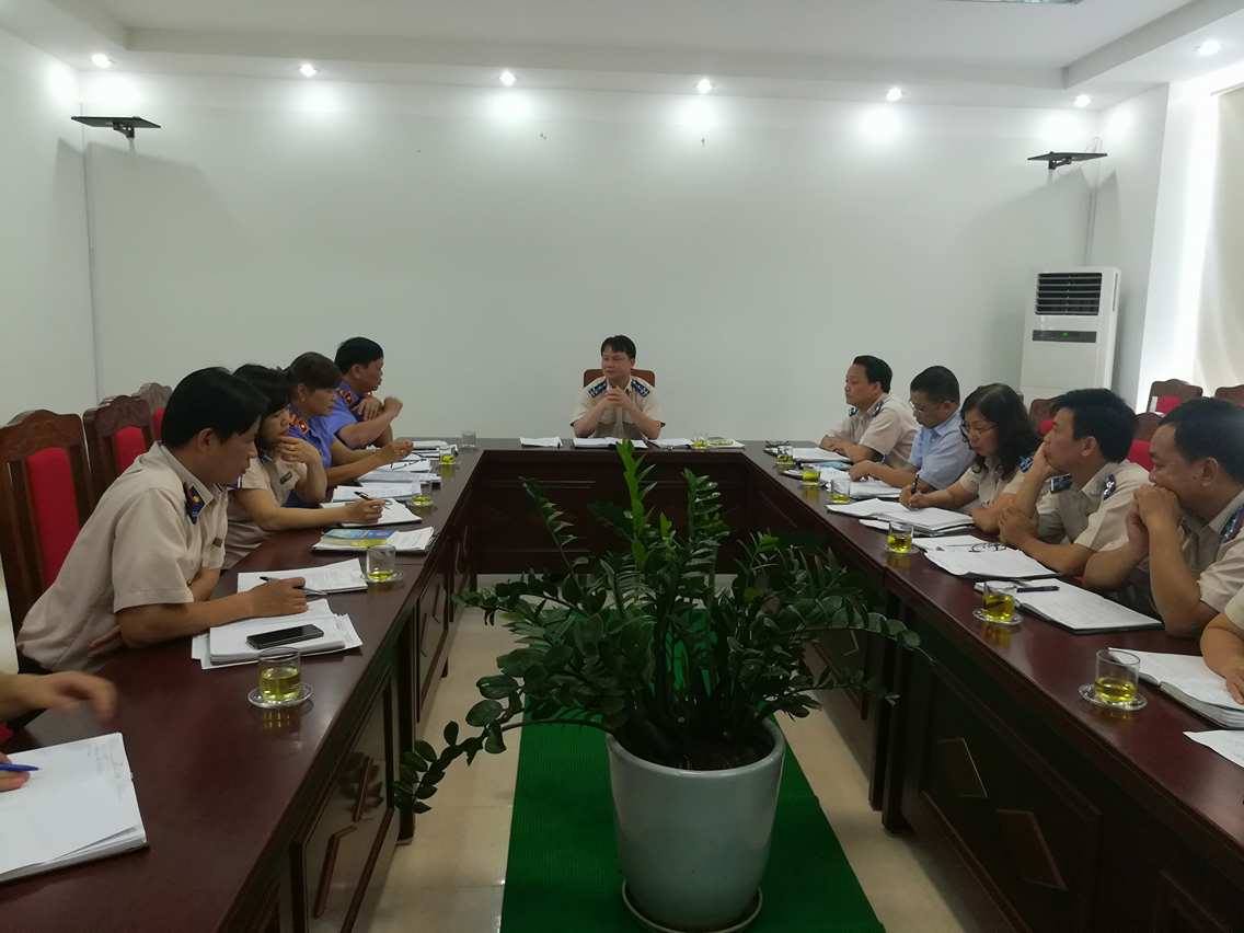 Họp liên ngành xử lý một số vụ việc thi hành án khó khăn, vướng mắc, kéo dài nhiều năm.