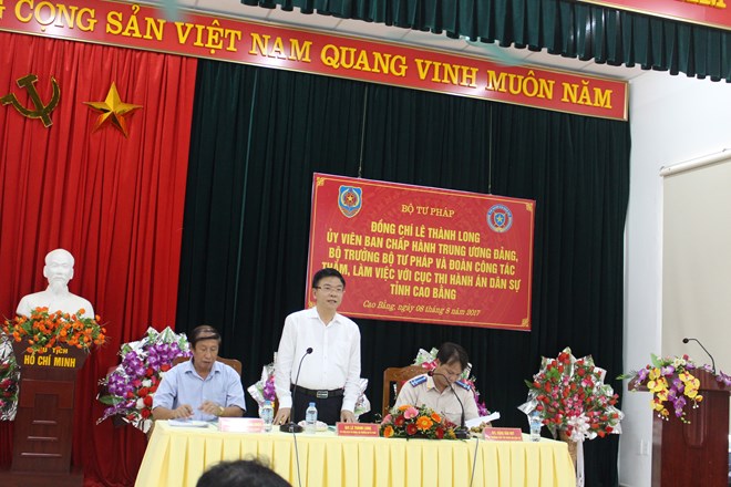 Bộ trưởng Bộ Tư pháp thăm và làm việc với các cơ quan Thi hành án dân sự tỉnh Cao Bằng.