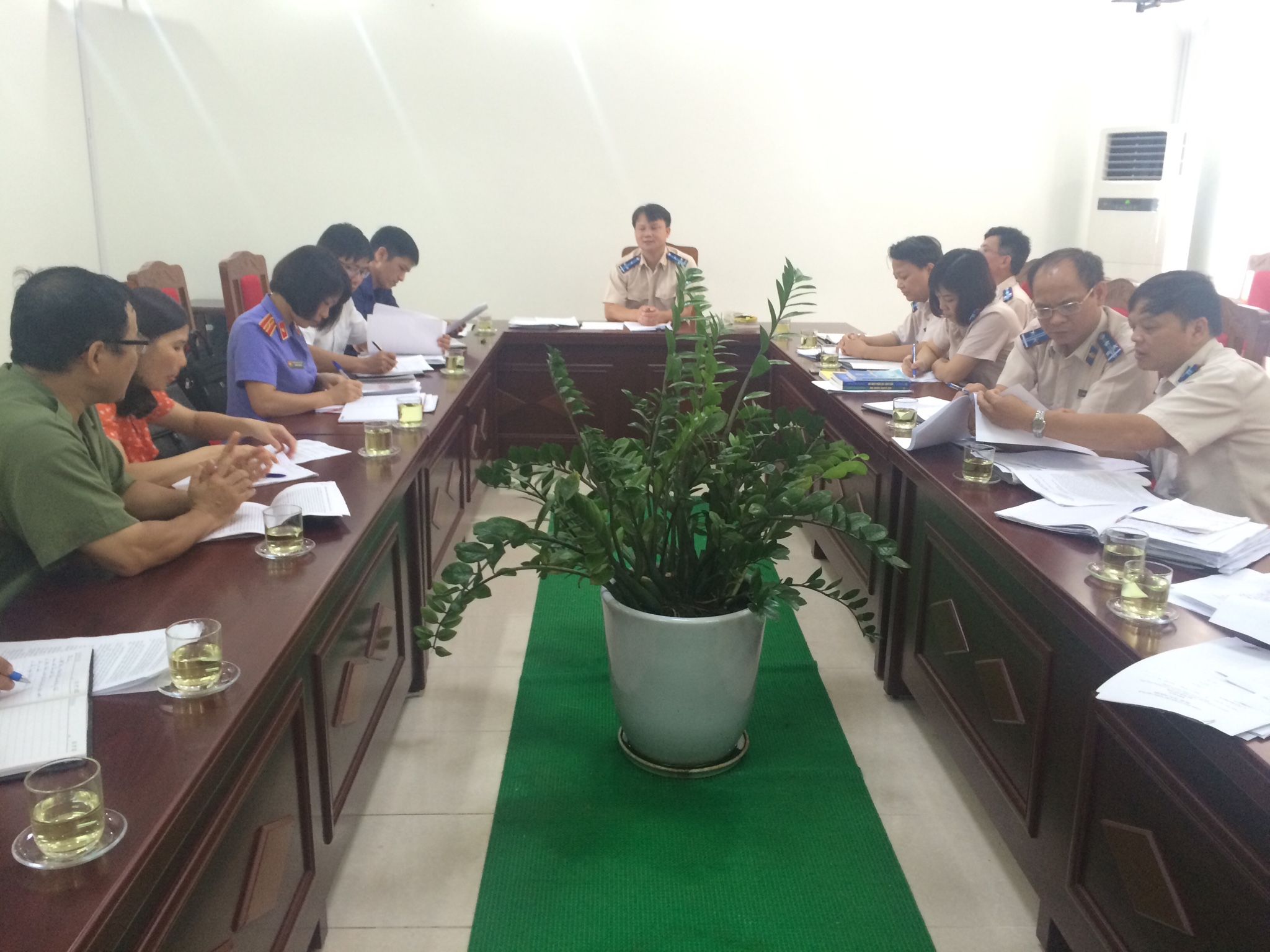 Lãnh đạo Cục Thi hành án dân sự tỉnh " đối thoại trực tiếp" với công dân để giải quyết khiếu nại, tố cáo, kiến nghị, phản ánh