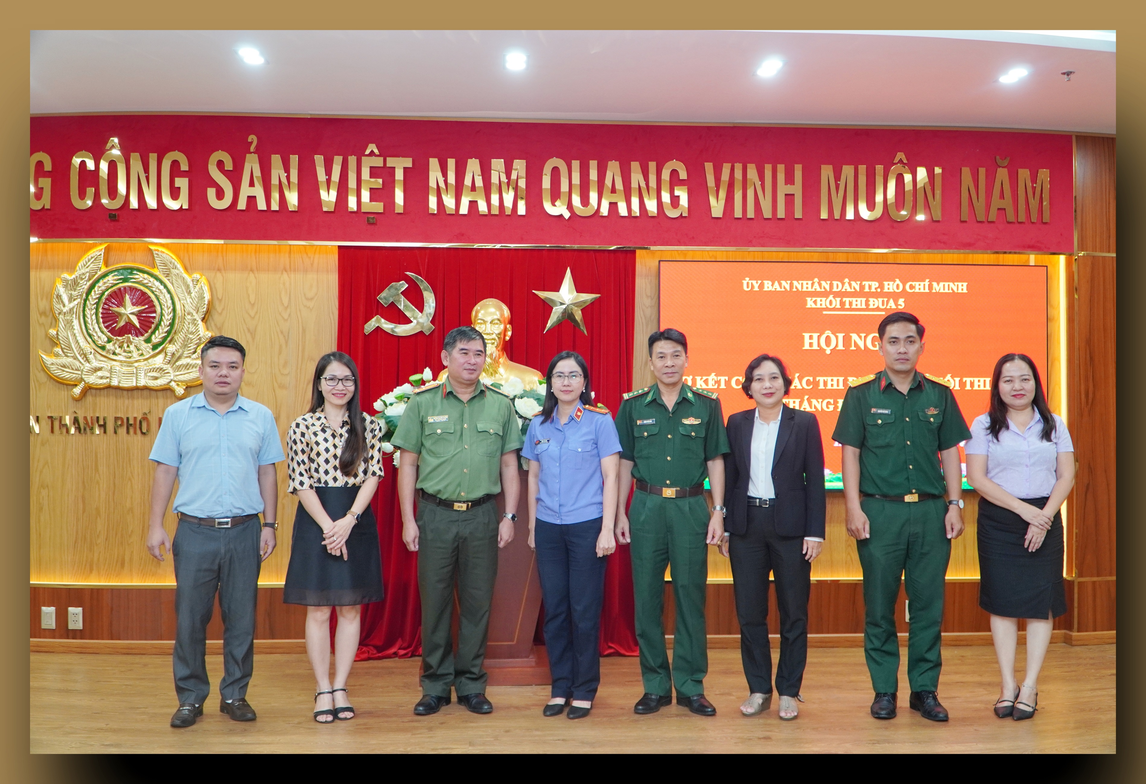Khối thi đua Văn phòng các cơ quan hành chính Nhà nước TPHCM sơ kết công tác thi đua- khen thưởng