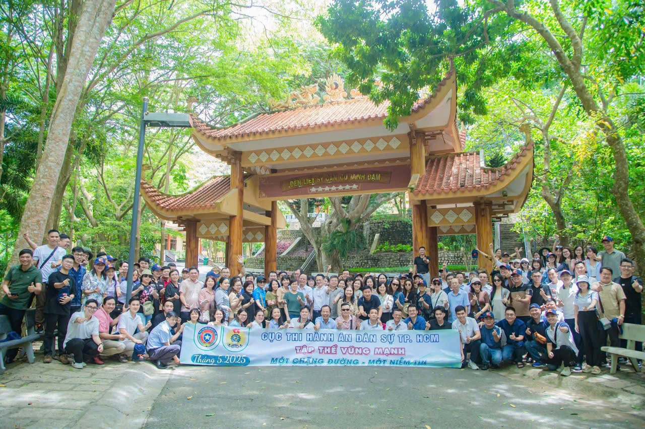 Hành trình về nguồn, gắn kết tinh thần đoàn viên Công đoàn Thi hành án dân sự TP.HCM