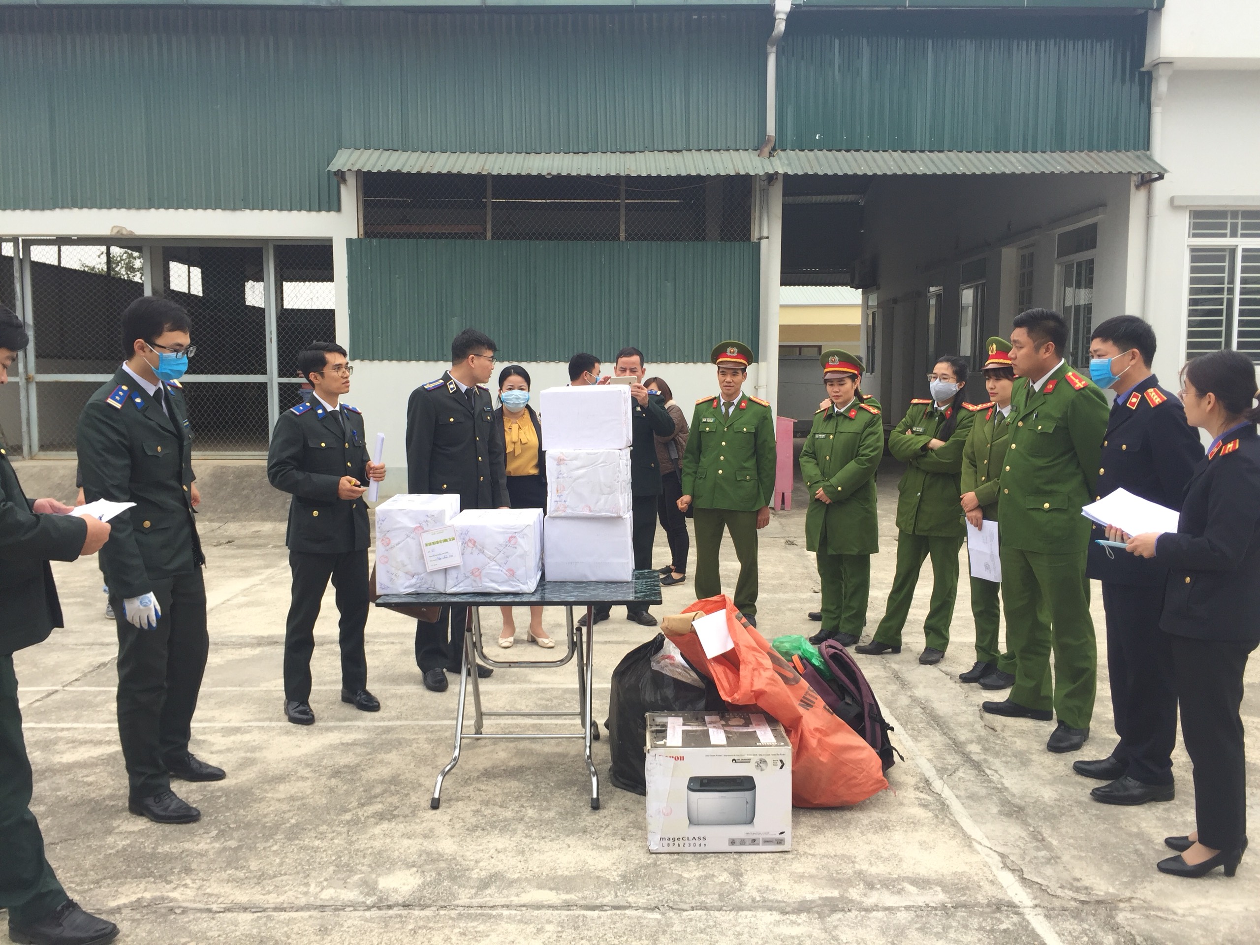 Cục Thi hành án dân sự tỉnh Cao Bằng Tiêu hủy vật chứng, tài sản trong các bản án đã có hiệu lực pháp luật