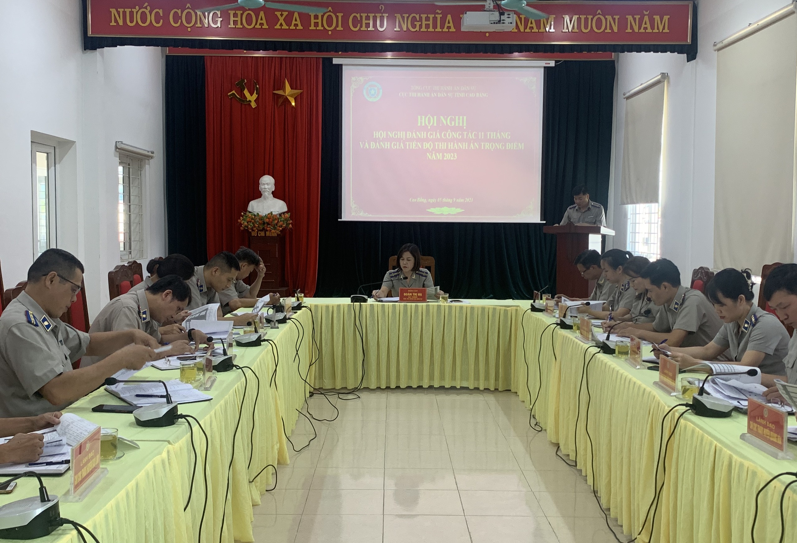 Hội nghị giao ban họp bàn giải quyết án trọng điểm và bàn, đánh giá kết quả công tác 11 tháng, đề ra phương hướng, nhiệm vụ trọng tâm trong tháng cuối cùng của năm công tác 2023