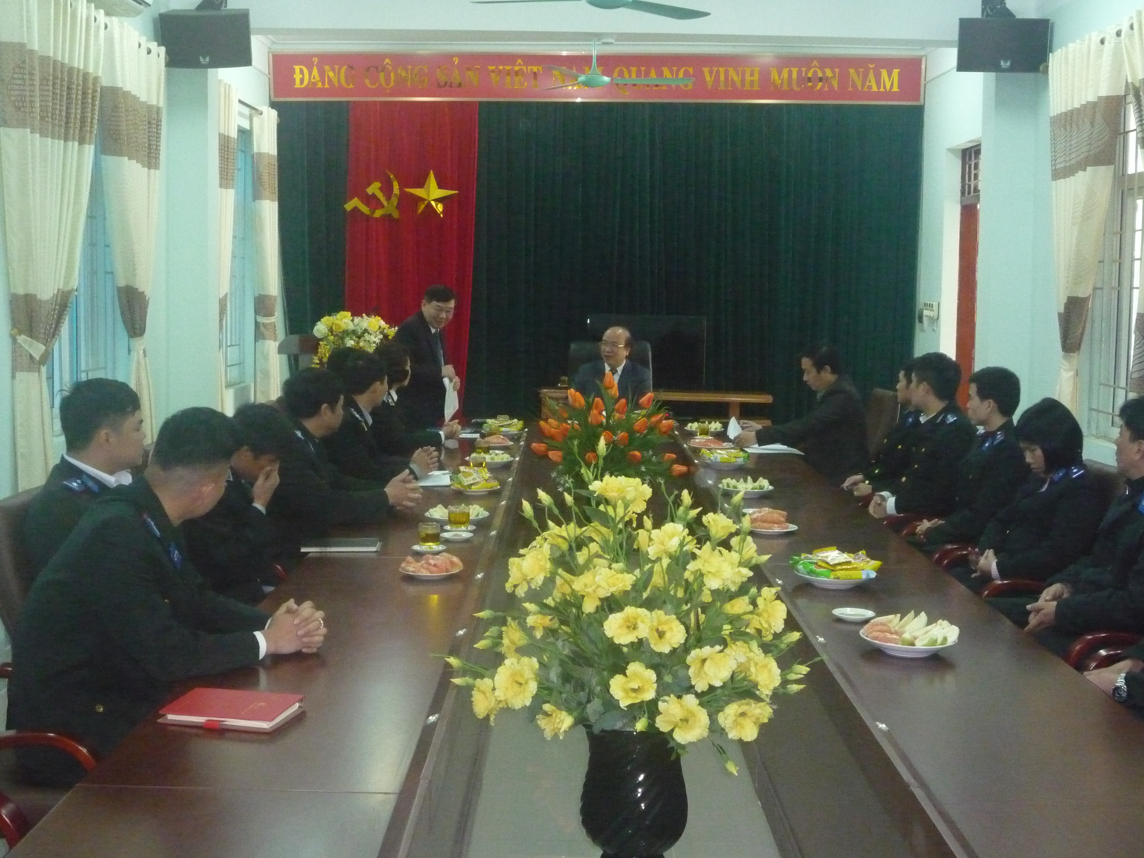 THỨ TRƯỞNG BỘ TƯ PHÁP PHAN CHÍ HIẾU THĂM CỤC THI HÀNH ÁN DÂN SỰ TỈNH ĐIỆN BIÊN