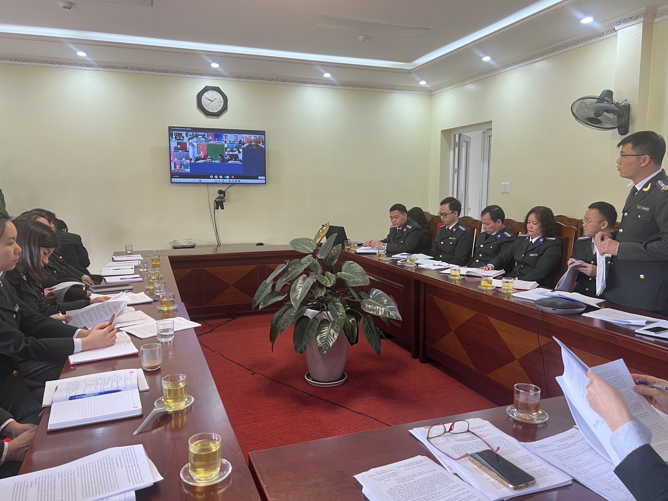 Cục Thi hành án dân sự tỉnh Cao Bằng họp trực tuyến quán triệt, triển khai các nhiệm vụ theo Công văn số 693-CV/BCSĐ 11/1/2024 của Bộ Tư pháp và đánh giá tình hình thực hiện chỉ tiêu, nhiệm vụ thi hành án dân sự 05 tháng đầu năm 2024