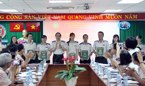 LỄ CÔNG BỐ VÀ TRAO QUYẾT ĐỊNH  CHẤP HÀNH VIÊN SƠ CẤP