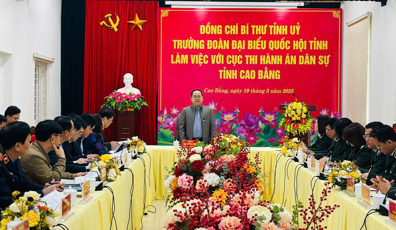 Bí thư Tỉnh ủy Quản Minh Cường thăm và làm việc tại Cục Thi hành án dân sự tỉnh Cao Bằng