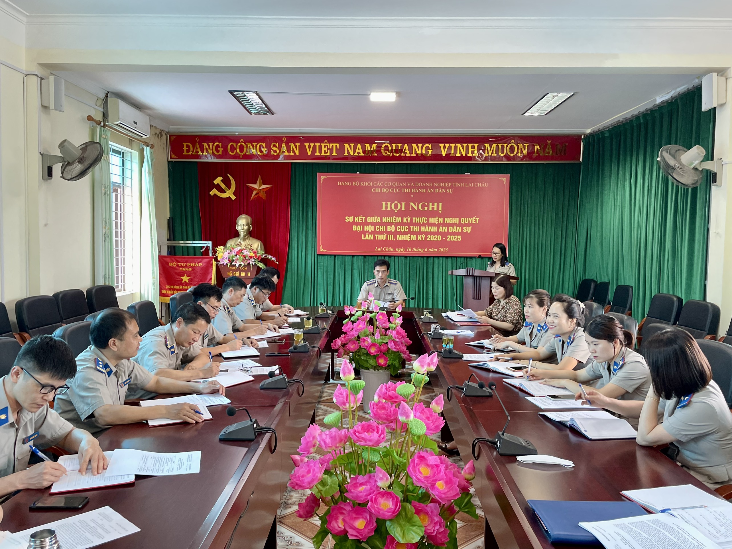 Chi bộ Cục Thi hành án dân sự tỉnh Lai Châu tổ chức Hội nghị  sơ kết giữa nhiệm kỳ thực hiện Nghị quyết Đại hội Chi bộ  Cục Thi hành án dân sự khóa III, nhiệm kỳ 2020-2023