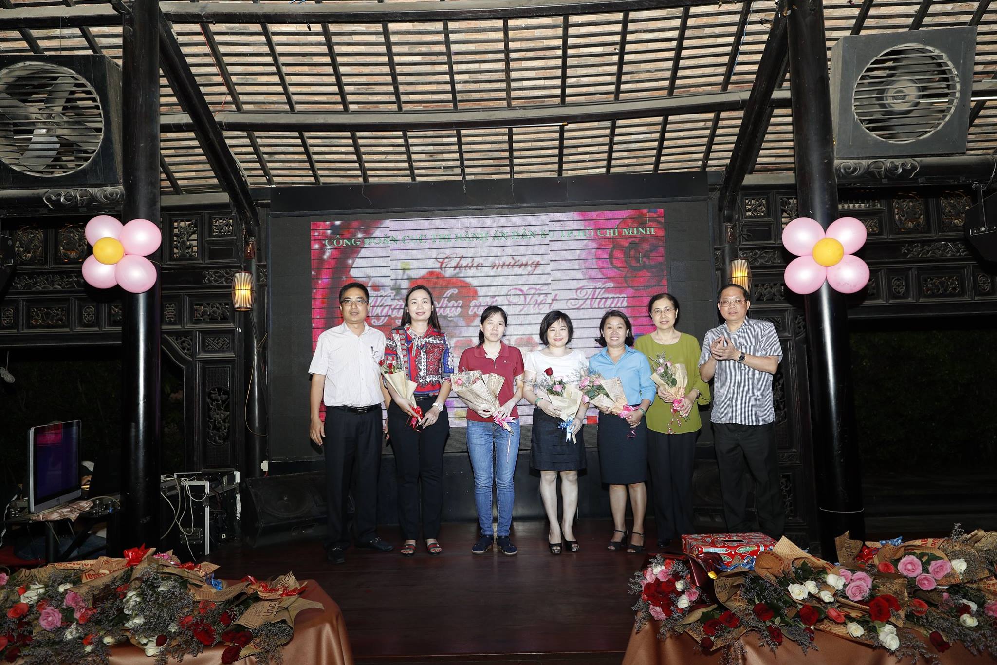 CÔNG ĐOÀN CƠ SỞ CỤC THADS THÀNH PHỐ HỌP MẶT NGÀY THÀNH LẬP HỘI LHPNVN 20.10