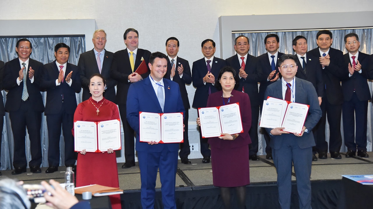 thanh cong tham du apec 2023 va song phuong tai hoa ky nang tam vi the viet nam hinh anh 9