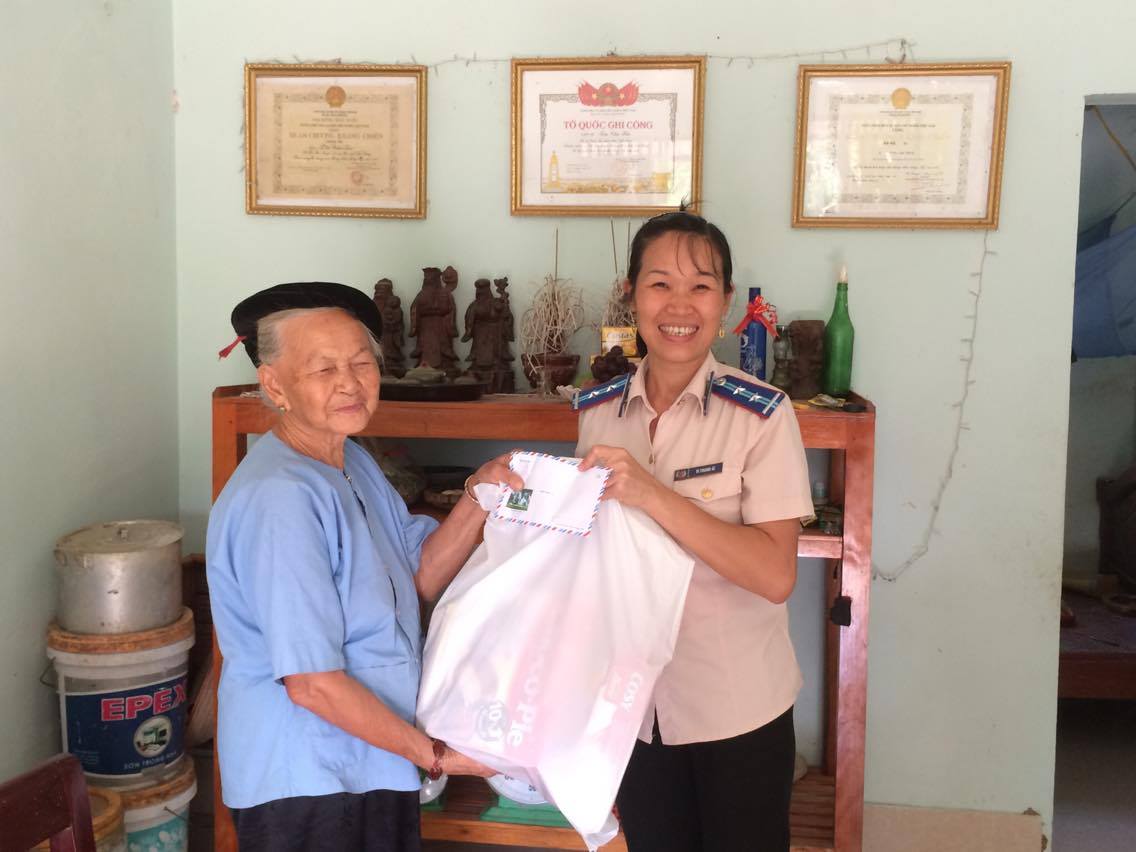 Chi cục Thi hành án dân sự huyện Phục Hòa tri ân nhân kỷ niệm 69 năm ngày thương binh liệt sỹ (27.7.1947-27.7.2016)