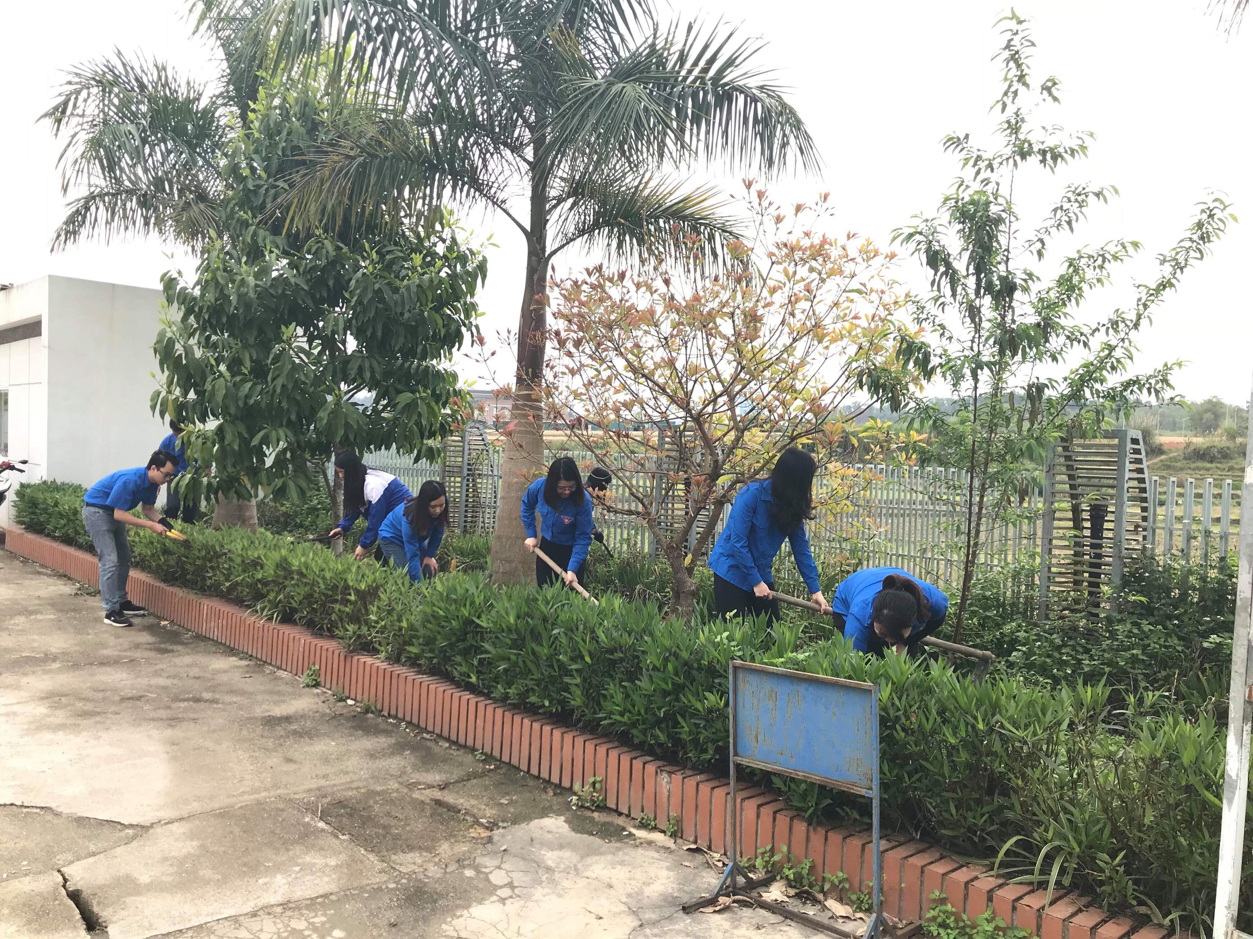 Chi cục Thi hành án dân sự huyện Hòa An tổ chức Lễ công bố và trao Quyết định nghỉ hưu đối với đồng chí Nguyễn Trung Thực, Chi cục trưởng Chi cục Thi hành án dân sự huyện Hòa An