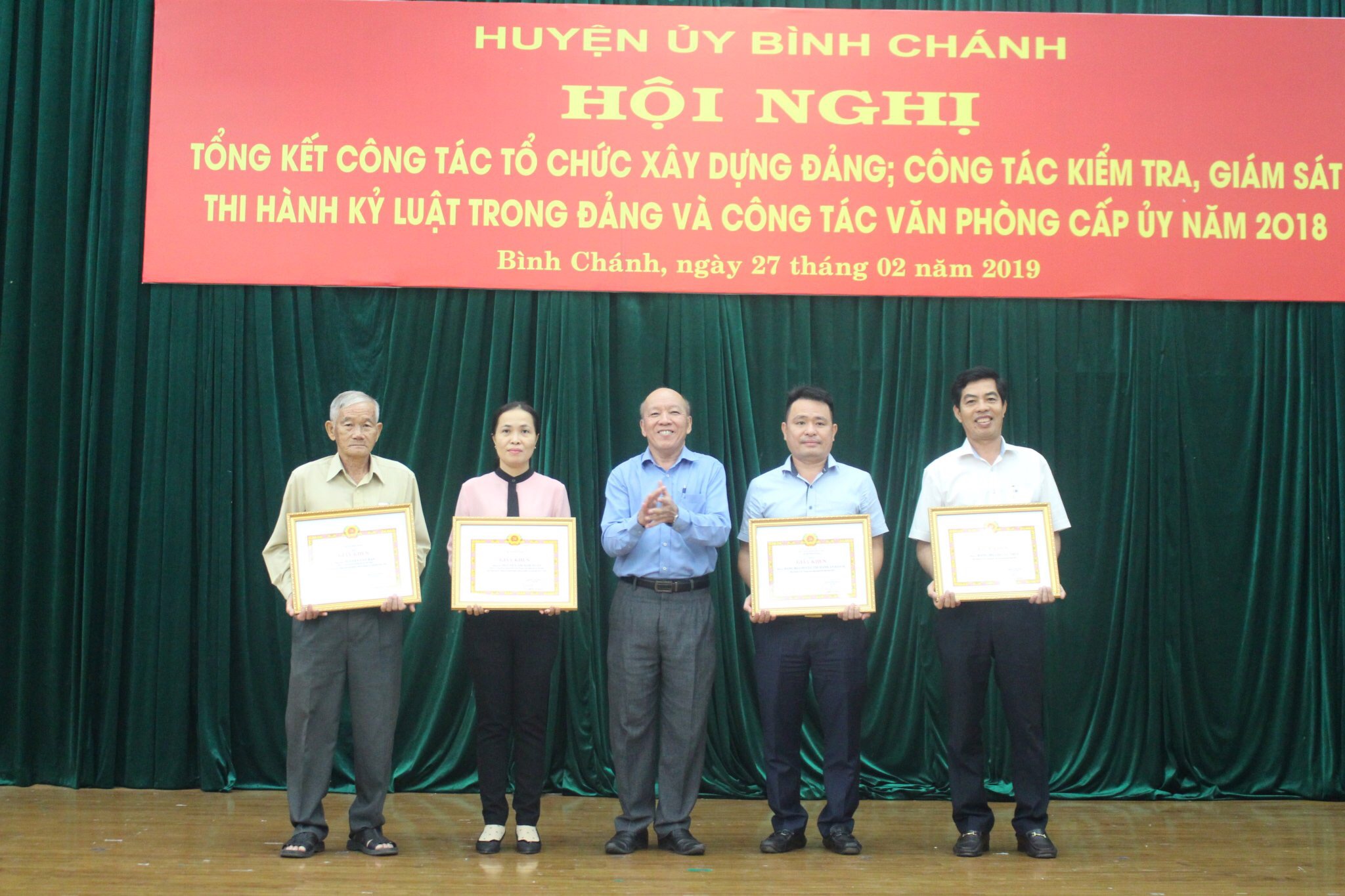 Chi bộ Chi cục Thi hành án dân sự huyện Bình Chánh – Chi bộ trong sạch, vững mạnh tiêu biểu năm 2018