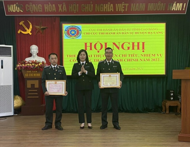 Chi cục THADS huyện Hạ Lang tổ chức Hội nghị triển khai chỉ tiêu nhiệm vụ thi hành án dân sự, hành chính năm 2022 và Công bố Quyết định bổ nhiệm Phó Chi cục trưởng