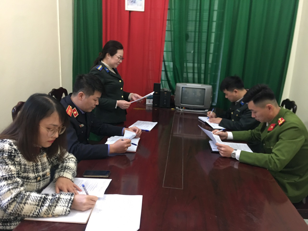 Tiêu huỷ vật chứng, tài sản các vụ án hình sự tại Chi cục THADS huyện Bảo Lâm