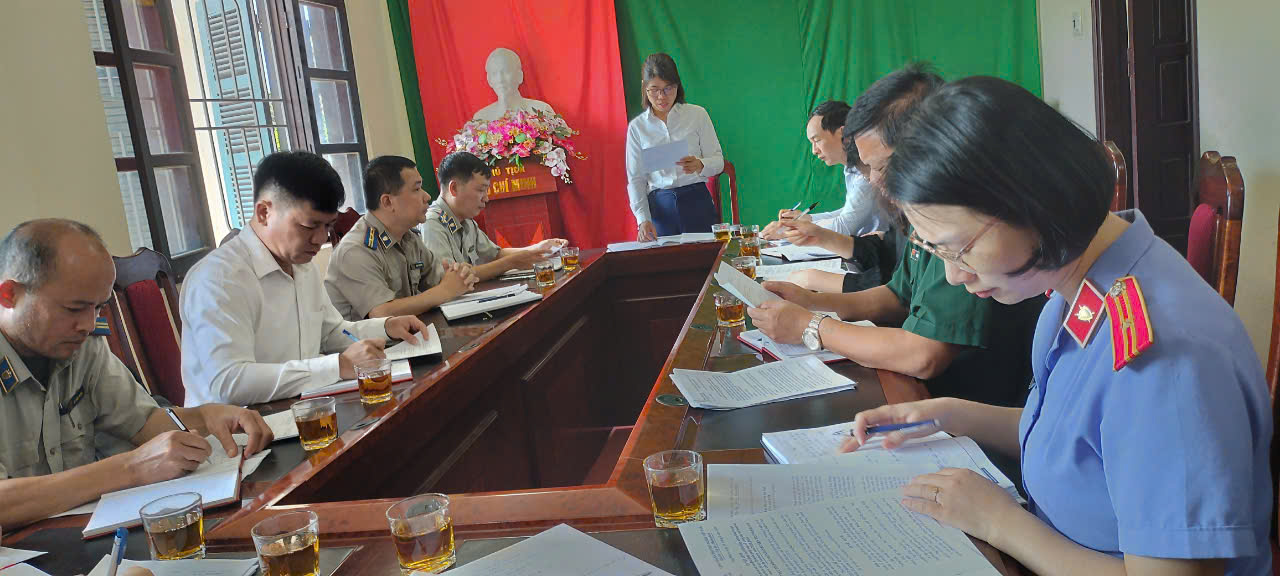 Đoàn giám sát của Ban pháp chế Hội đồng nhân dân huyện Trùng Khánh đã giám sát trực tiếp đối với Chi cục Thi hành án dân sự huyện Trùng Khánh