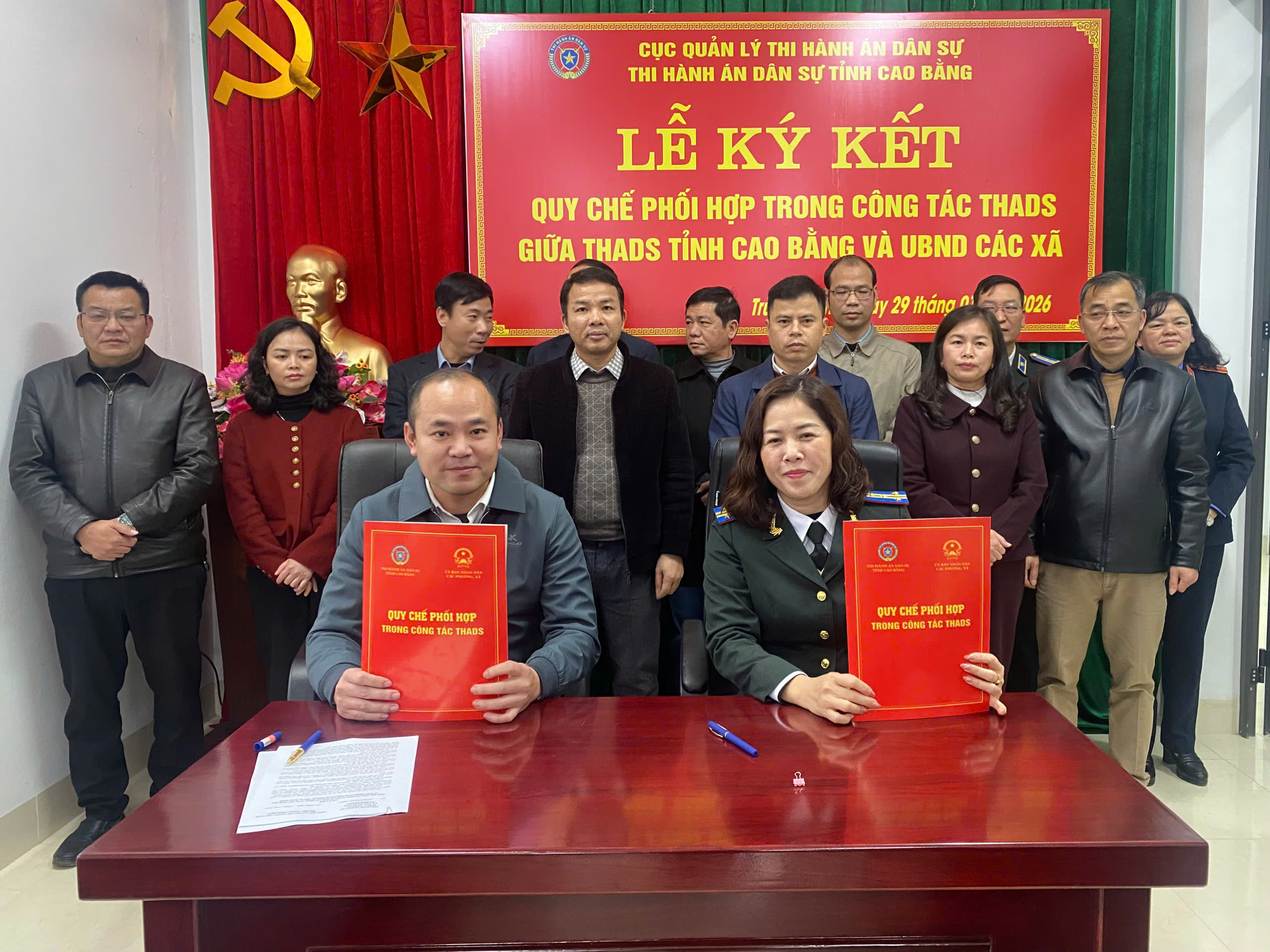 Thi hành án dân sự tỉnh và Ủy ban nhân dân 11 xã trên địa bàn khu vực 3 ký kết quy chế phối hợp trong công tác Thi hành án dân sự