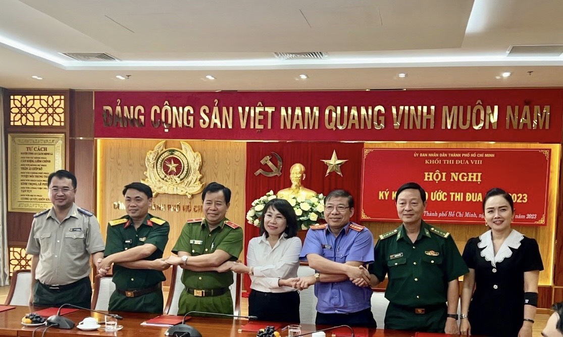 TP.HCM: Khối thi đua VIII ký kết giao ước thi đua