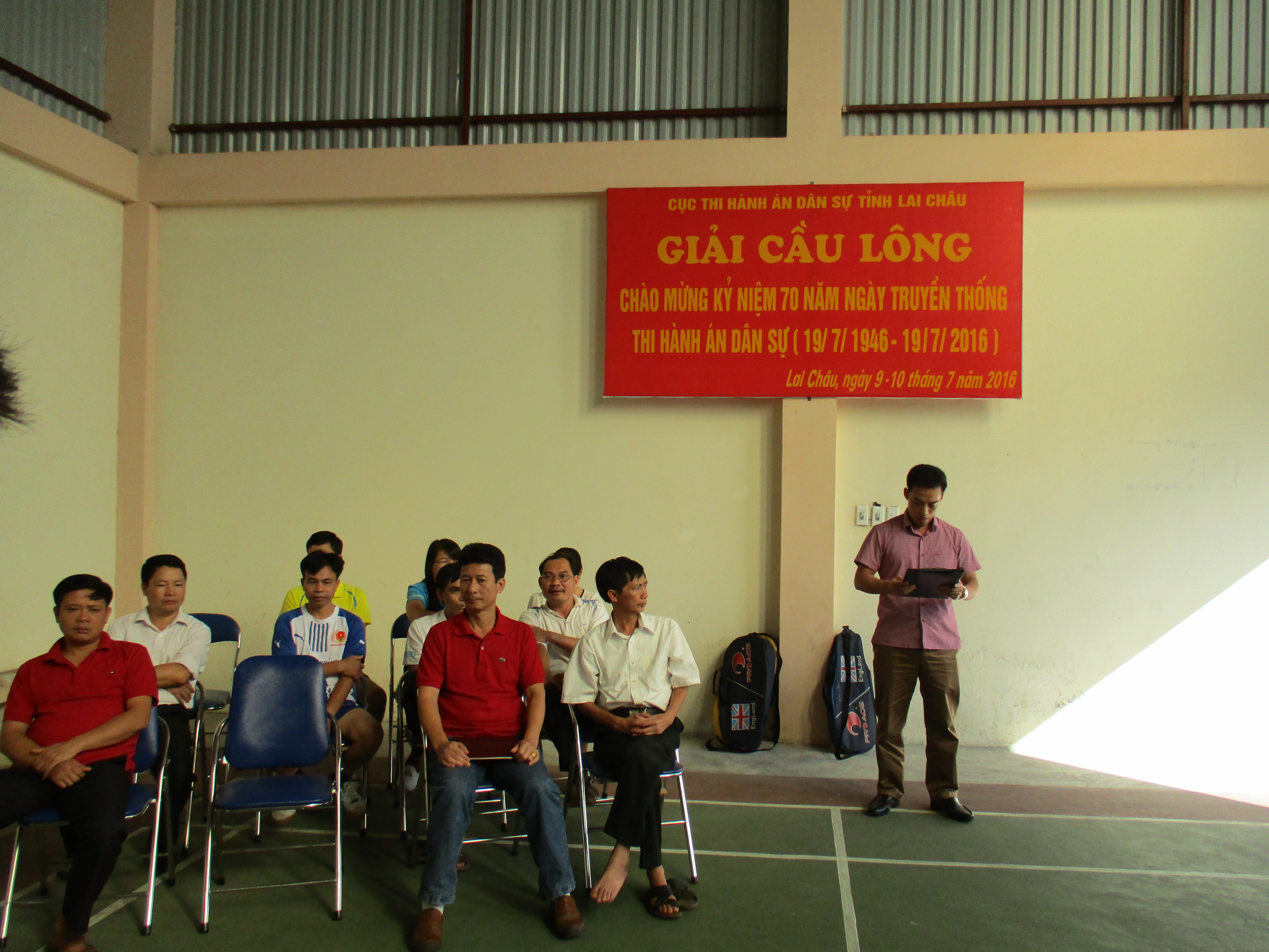 Cục Thi hành án dân sự tỉnh Lai Châu tổ chức Giải cầu lông chào mừng kỷ niệm 70 năm Ngày truyền thống Thi hành án dân sự (19/7/1946 – 19/7/2016)