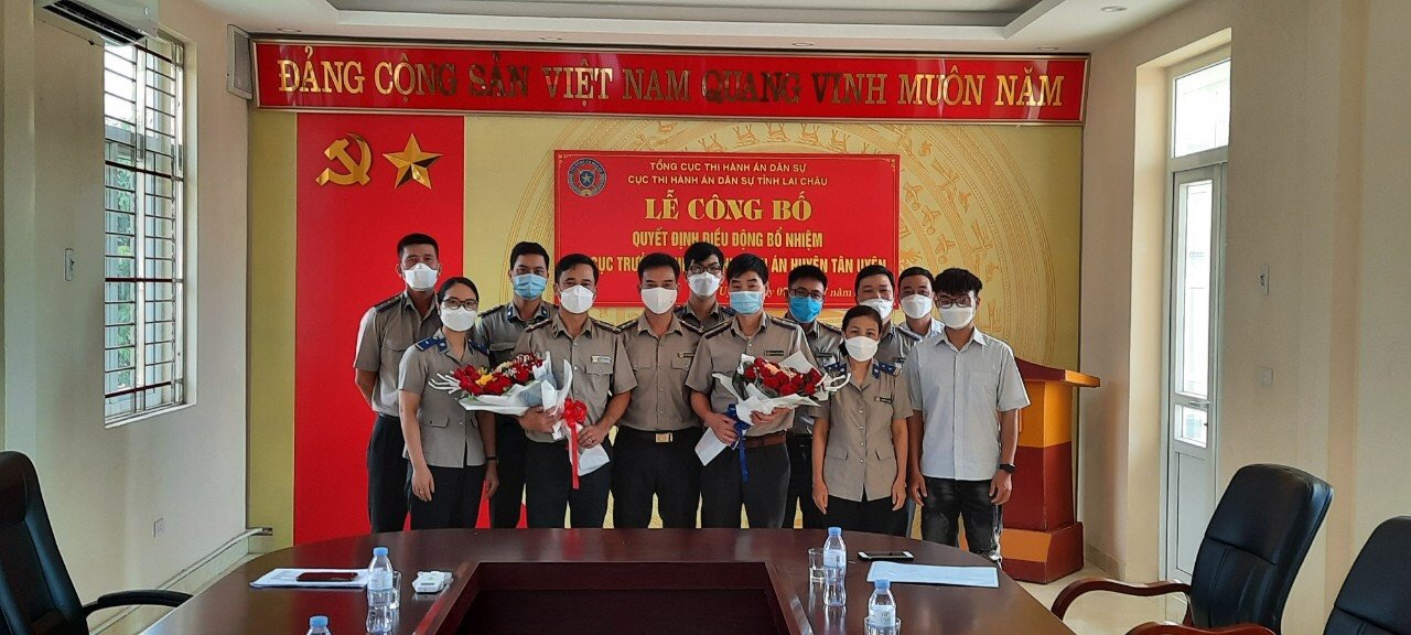 Lễ công bố và trao quyết định điều động, bổ nhiệm Chi cục trưởng Chi cục Thi hành án dân sự các huyện Tam Đường, huyện Tân Uyên