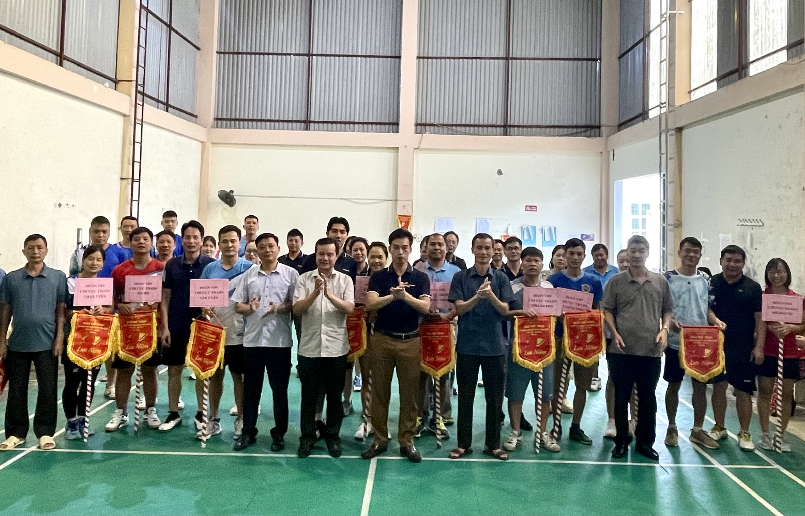 Cục Thi hành án dân sự tỉnh Lai Châu tổ chức Giải cầu lông và và giải bóng chuyền hơi chào mừng kỷ niệm 78 năm Ngày truyền thống Thi hành án dân sự (19/7/1946 – 19/7/2024)