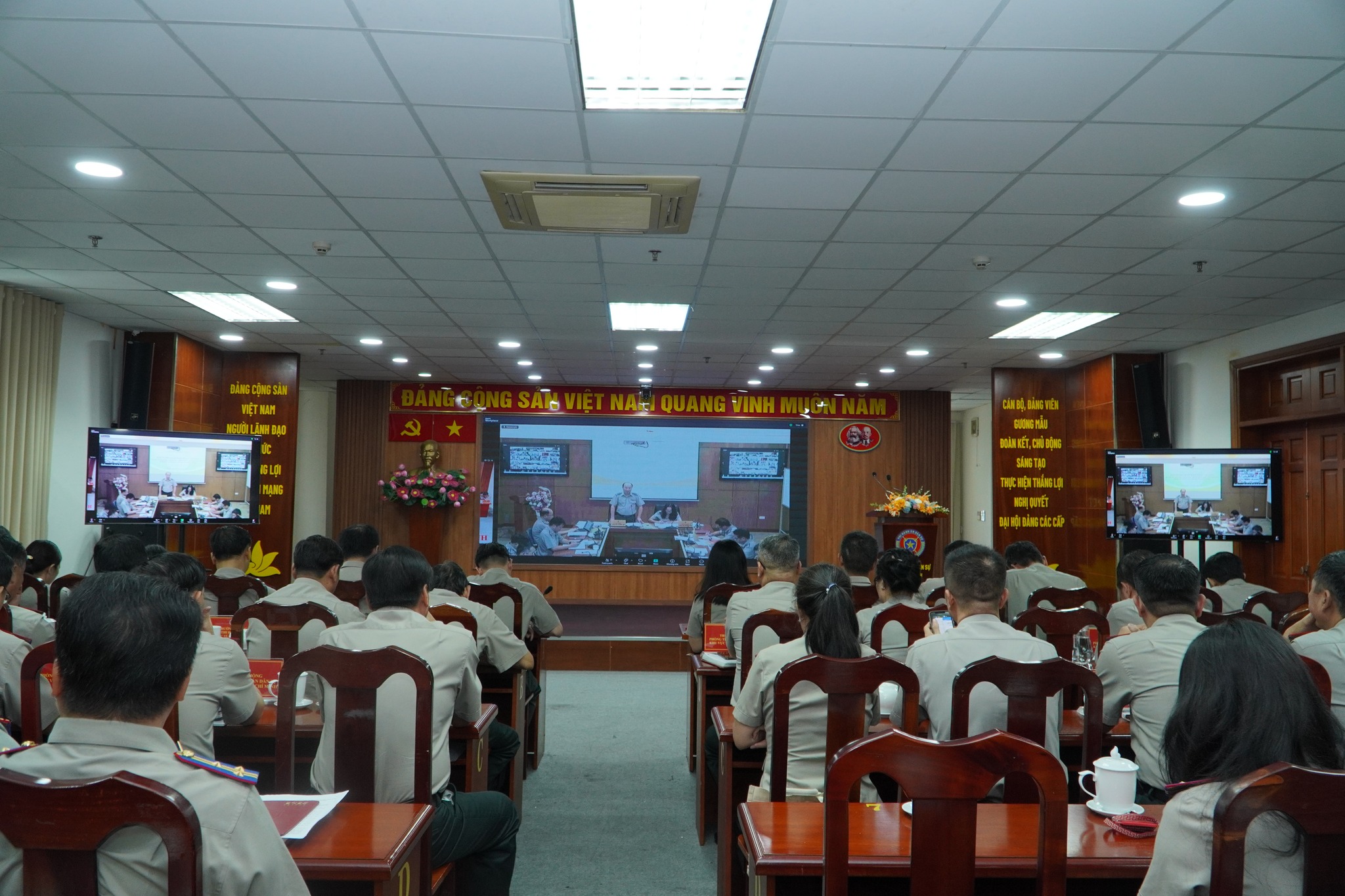 Thi hành án dân sự Thành phố Hồ Chí Minh tham dự hội nghị trực tuyến toàn quốc