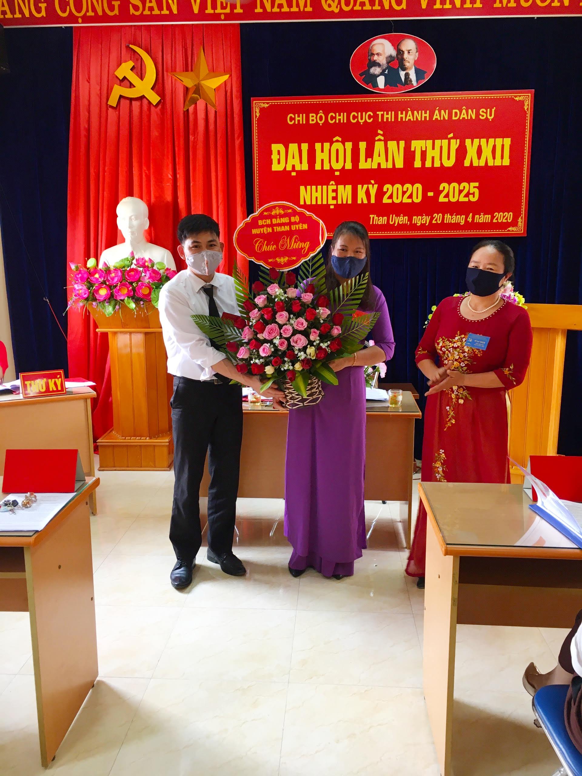 Chi bộ Chi cục Thi hành án dân sự huyện Than Uyên  tổ chức thành công Đại hội Chi bộ nhiệm kỳ 2020-2025