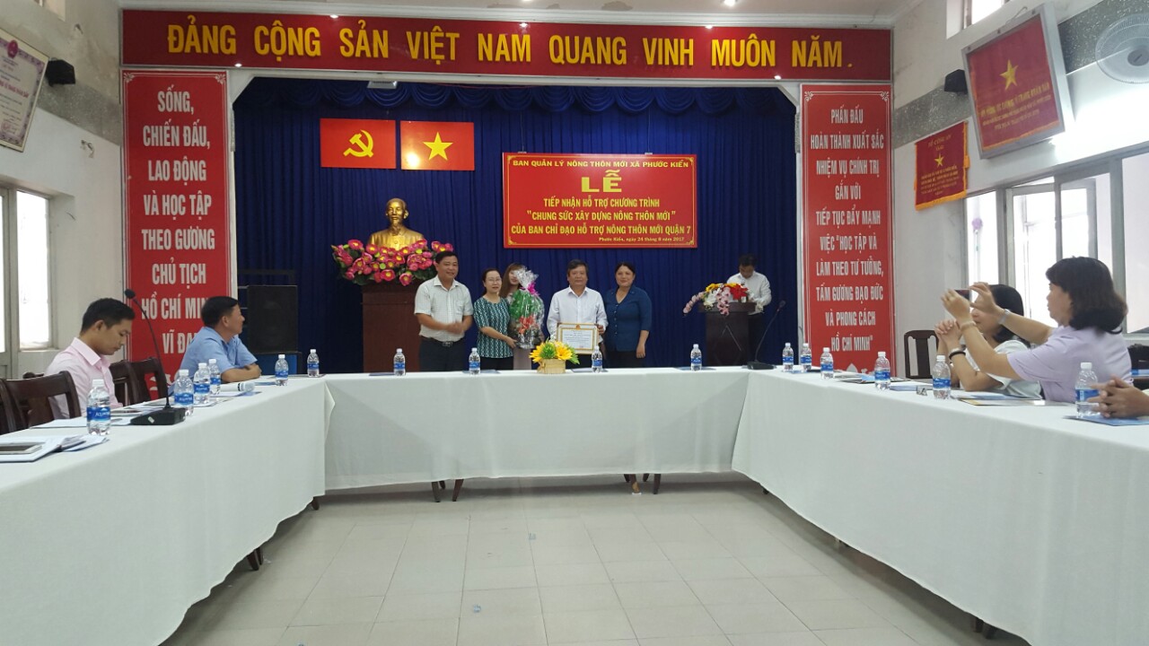 Hội nghị tổng kết phong trào Thi đua yêu nước, khen thưởng năm 2016 và phát động phong trào thi đua yêu nước năm 2017