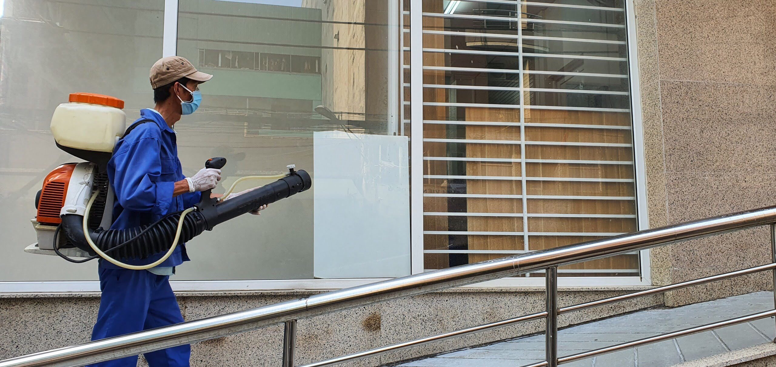 Chi cục Thi hành án dân sự quận Tân Bình tăng cường công tác phòng chống dịch bệnh Covid-19