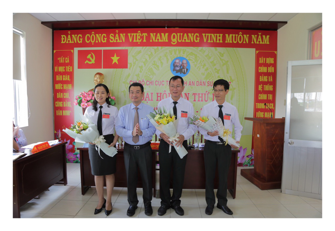 Chi bộ Chi cục THADS Quận 7: Tiếp tục bám sát nhiệm vụ chính trị trọng tâm, có giải pháp khắc phục những hạn chế, tập trung lãnh đạo thực hiện tốt nhiệm vụ chuyên môn