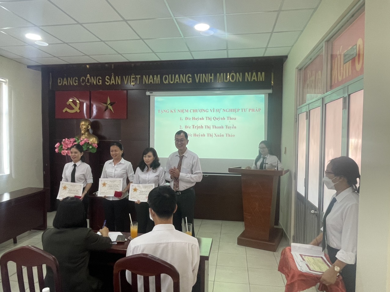 Chi Cục Thi hành án Quận 7 quyết tâm đoàn kết, thống nhất vượt qua mọi khó khăn hoàn thành xuất sắc nhiệm vụ