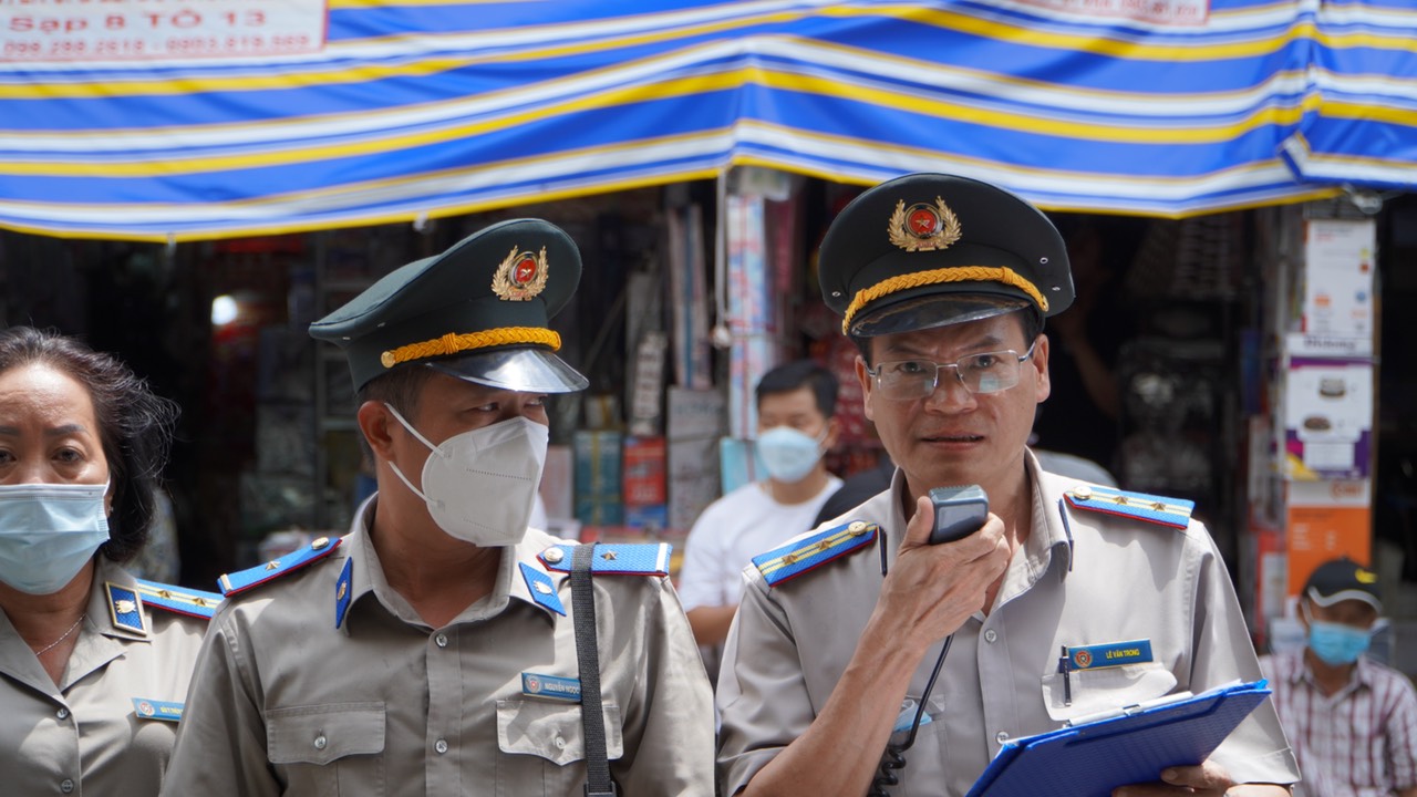 Chi cục Quận 5: Cưỡng chế thành công vụ " trả lại mặt bằng" số 38 Vạn Tượng cho người được thi hành án