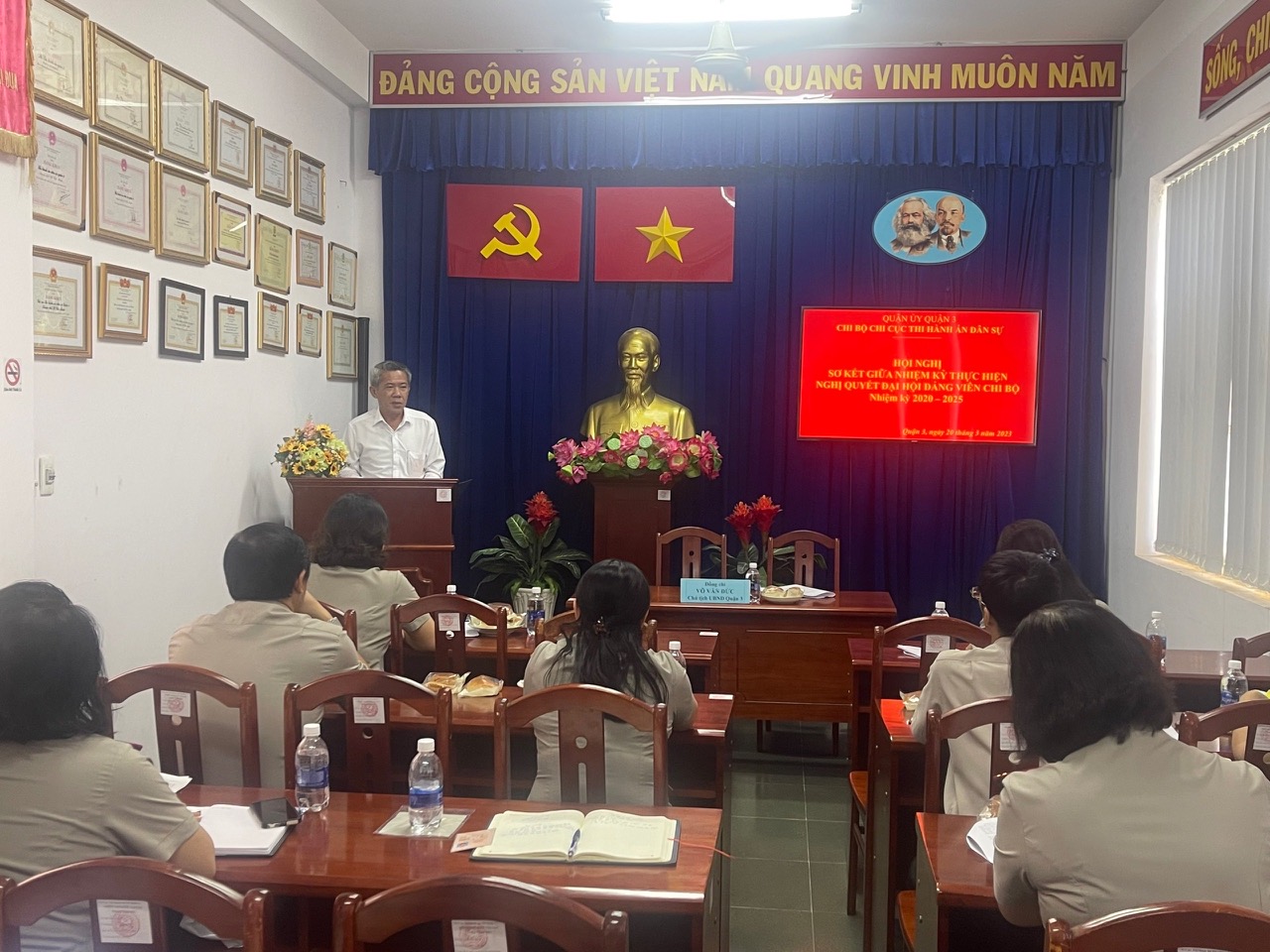 Quận 3: Chi bộ Chi cục THADS tổ chức sơ kết giữa nhiệm kỳ