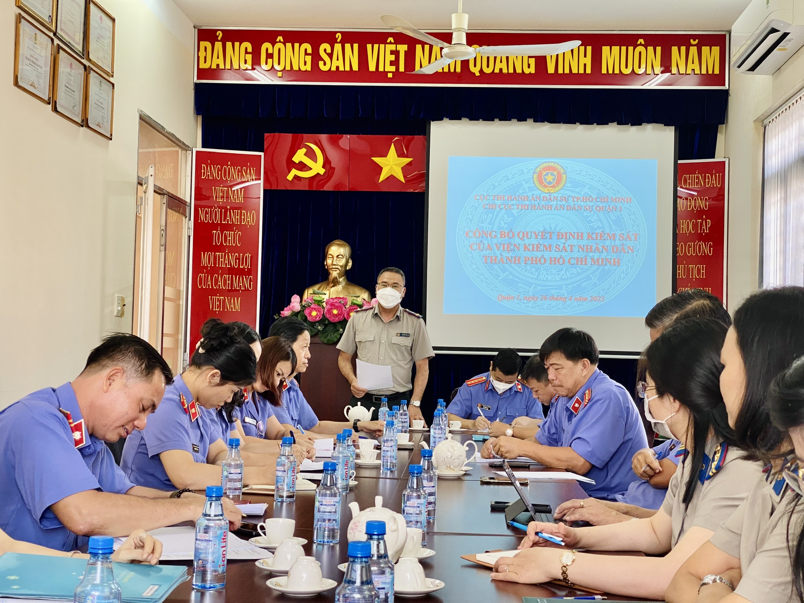 Viện kiểm sát nhân dân TP.HCM công bố quyết định trực tiếp kiểm sát hoạt động thi hành án dân sự tại Chi cục THADS Quận 1