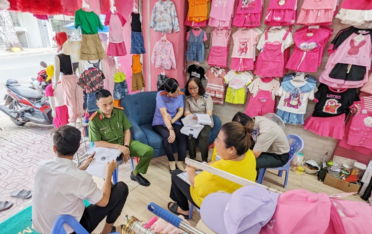 THADS Quận 5 phối hợp tiến hành xác định hiện trạng nhà, đất số 115 Nguyễn Trãi, Phường 2, Quận 5