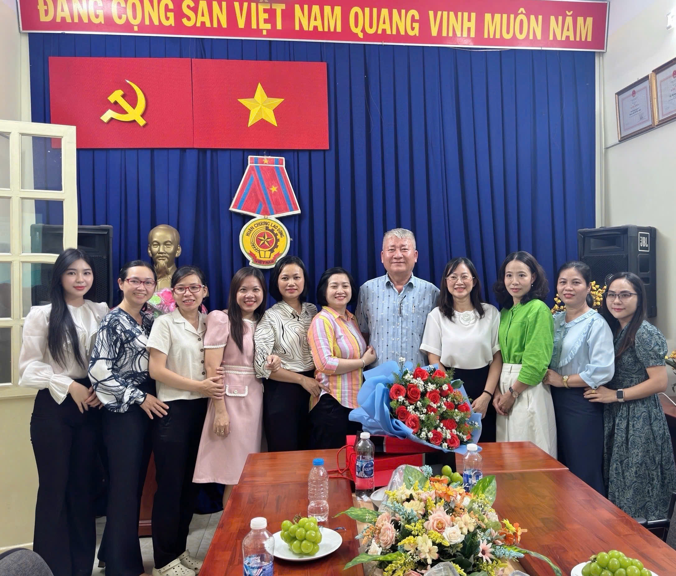 Họp mặt chia tay đồng chí Võ Giang - Chi cục trưởng Chi cục thi hành án dân sự Quận 10 nghỉ chế độ hưu trí theo quy định