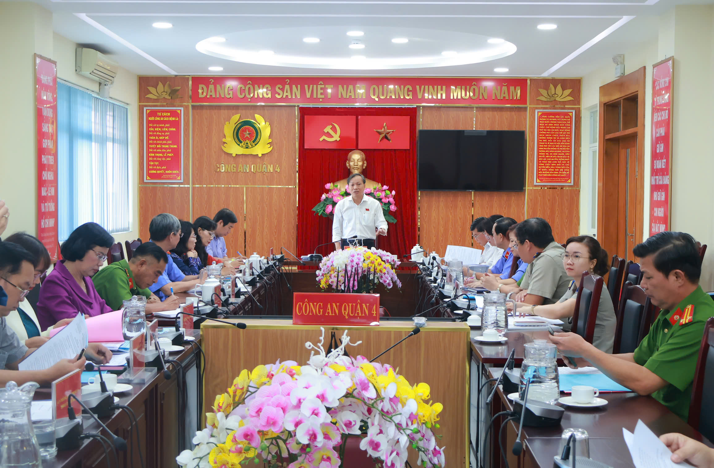 HĐND Thành phố giám sát về tình hình chấp hành pháp luật trong công tác phòng, chống tội phạm và vi phạm pháp luật; công tác điều tra, truy tố, xét xử, thi hành án dân sự năm 2024 trên địa bàn Quận 4