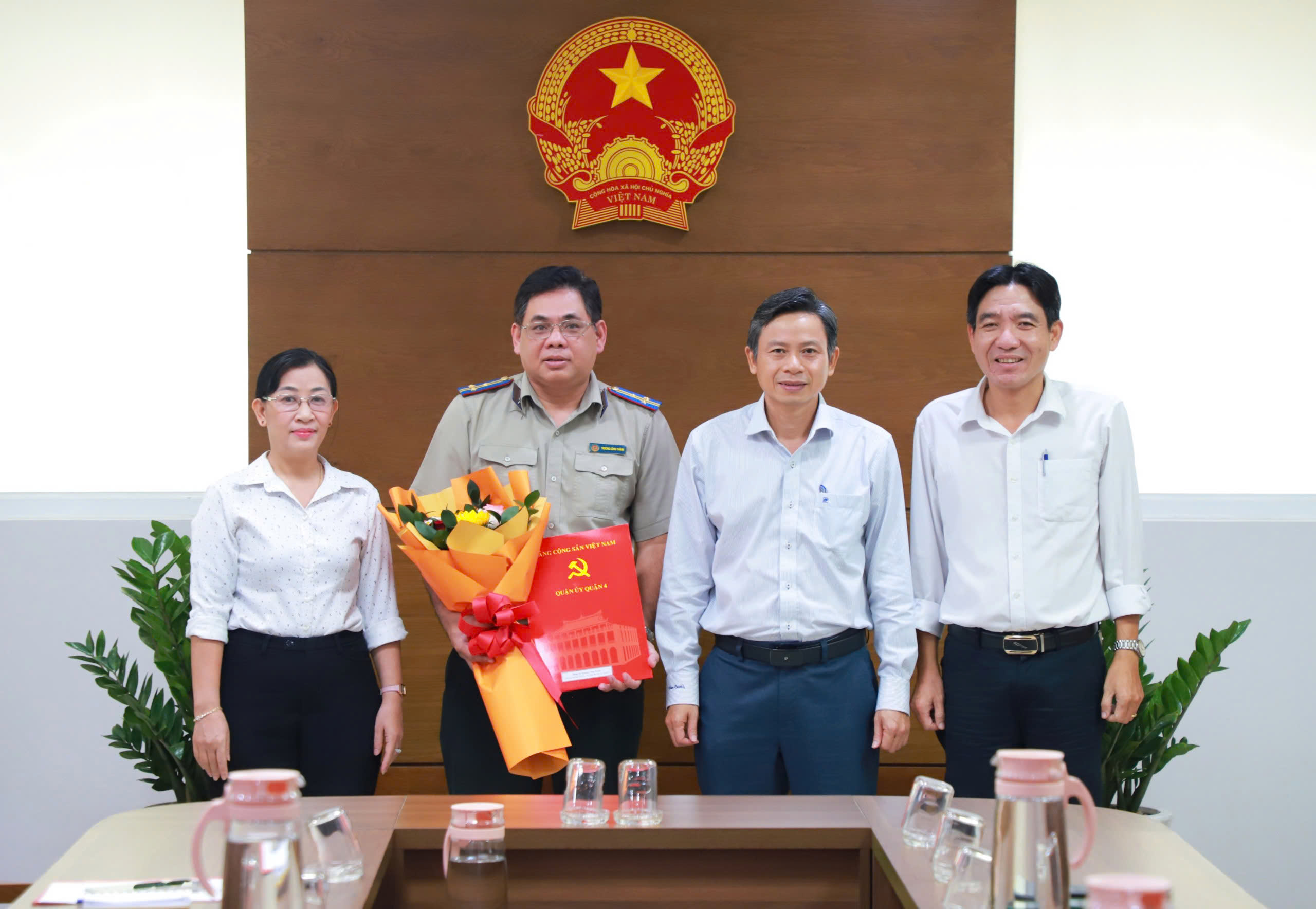 Quận ủy Quận 4: Công bố Quyết định về Công tác Cán bộ