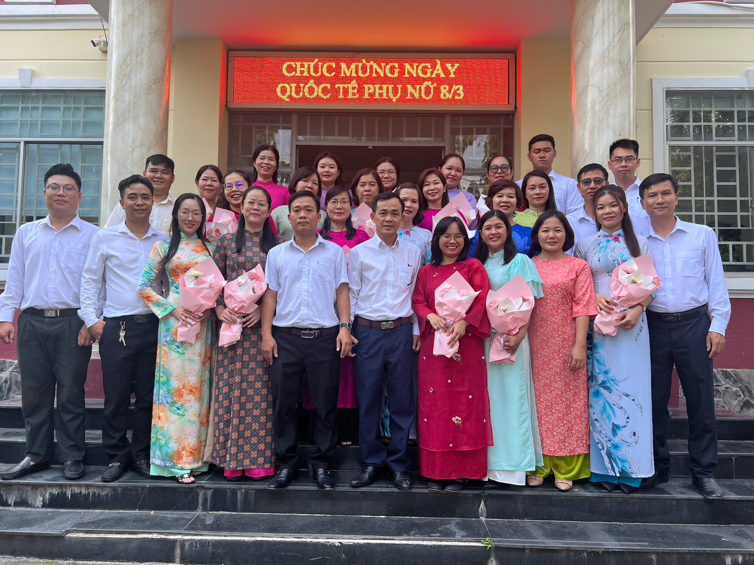 Chi cục Thi hành án dân sự quận Bình Thạnh tổ chức gặp mặt kỷ niệm 115 năm Ngày Quốc tế Phụ nữ (8/3/1910 – 8/3/2025)