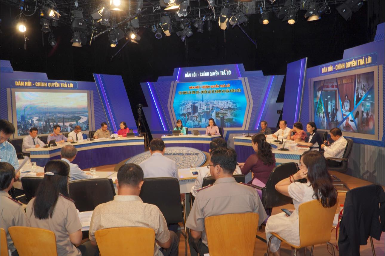 Cục THADS Thành phố tham gia Chương trình DÂN HỎI - CHÍNH QUYỀN TRẢ LỜI