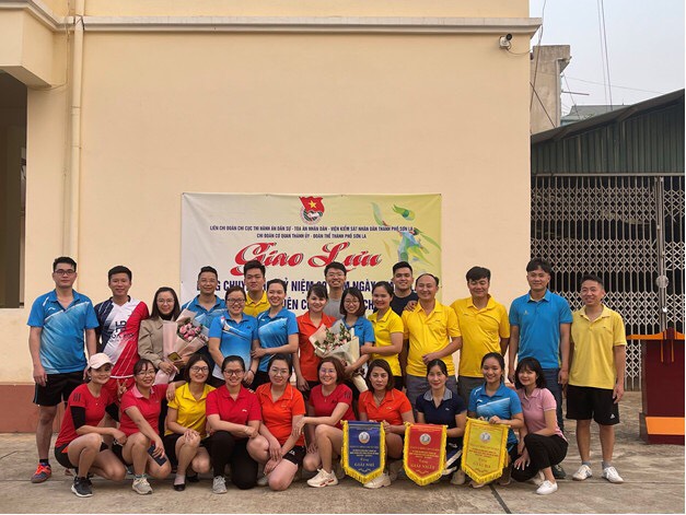 Ngày 24/3/2021, Liên Chi đoàn Chi cục Thi hành án dân sự - Tòa án nhân dân - Viện kiểm sát nhân dân thành phố Sơn La đã tổ chức giao lưu  bóng chuyền hơi giữa Liên Chi đoàn với Chi đoàn Cơ quan thành ủy - Đoàn thể thành phố Sơn La