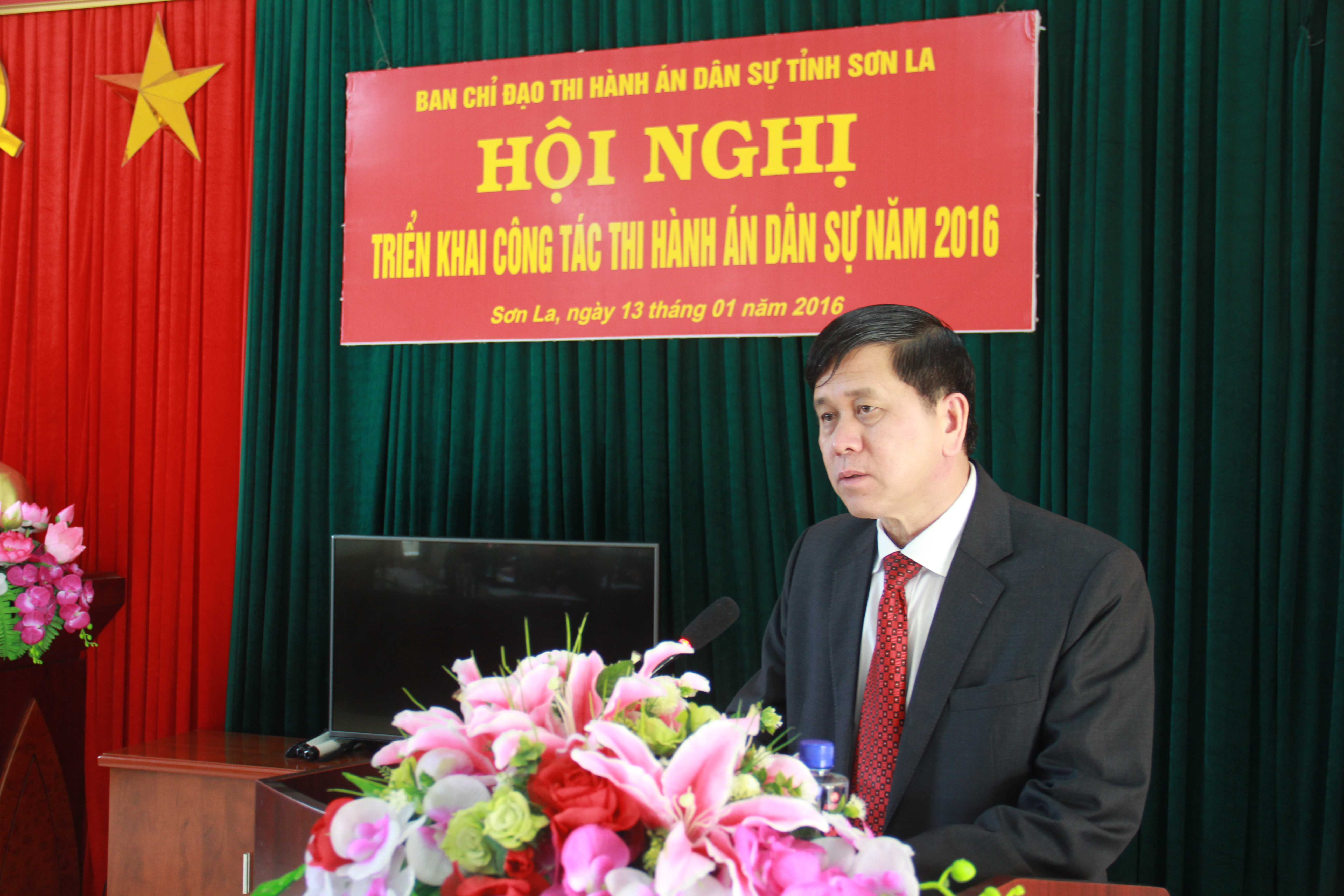 Cục Thi hành án dân sự tỉnh Sơn La tổ chức Hội nghị tổng kết công tác THADS năm 2015, triển khai nhiệm vụ năm 2016 và toàn văn bài phát biểu của đồng chí Chủ tịch UBND tỉnh Sơn La tại hội nghị