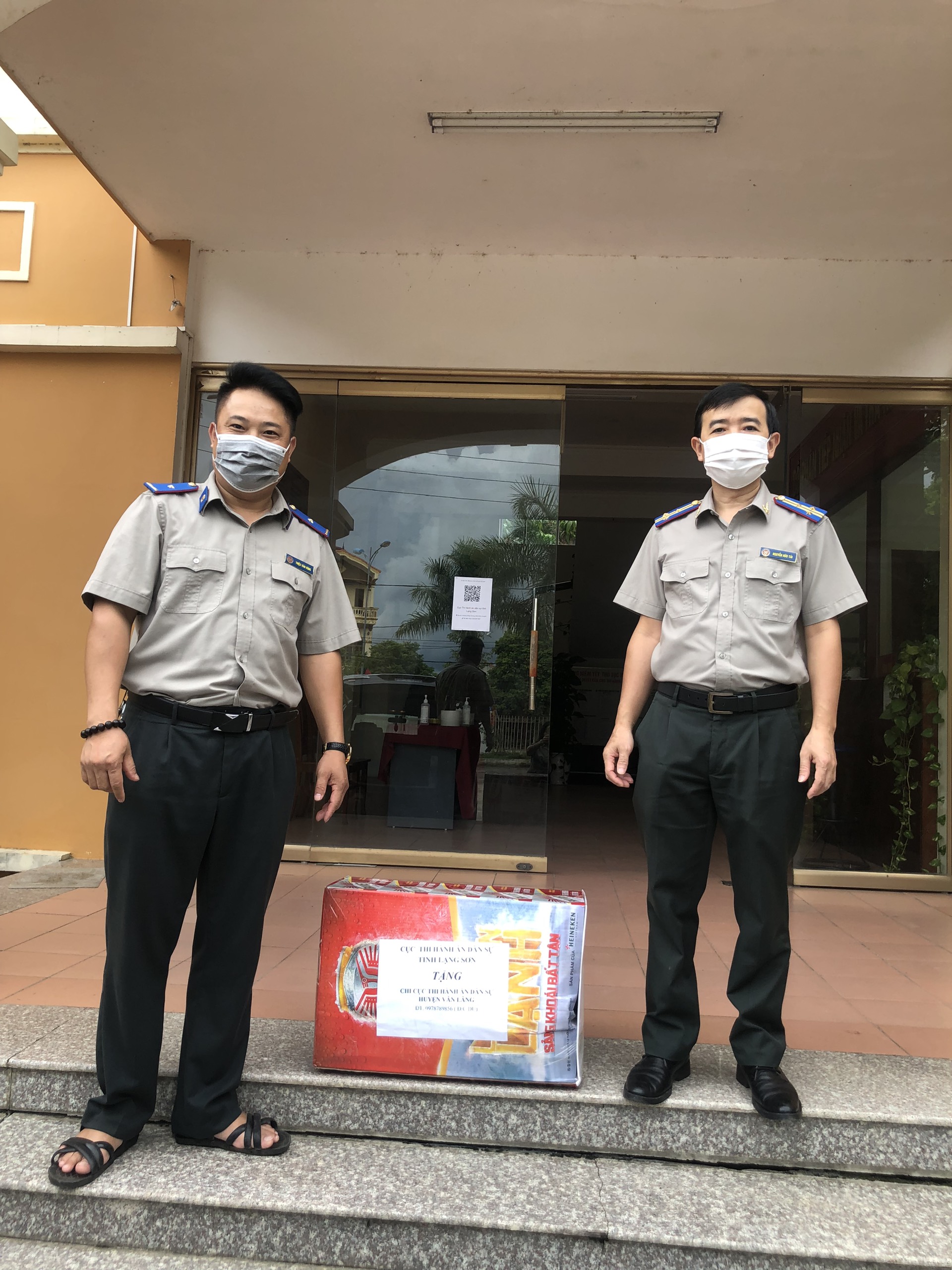 Cục THADS tỉnh Lạng Sơn hỗ trợ Chi cục THADS huyện Văn Lãng vượt qua đại dịch COVID-19.