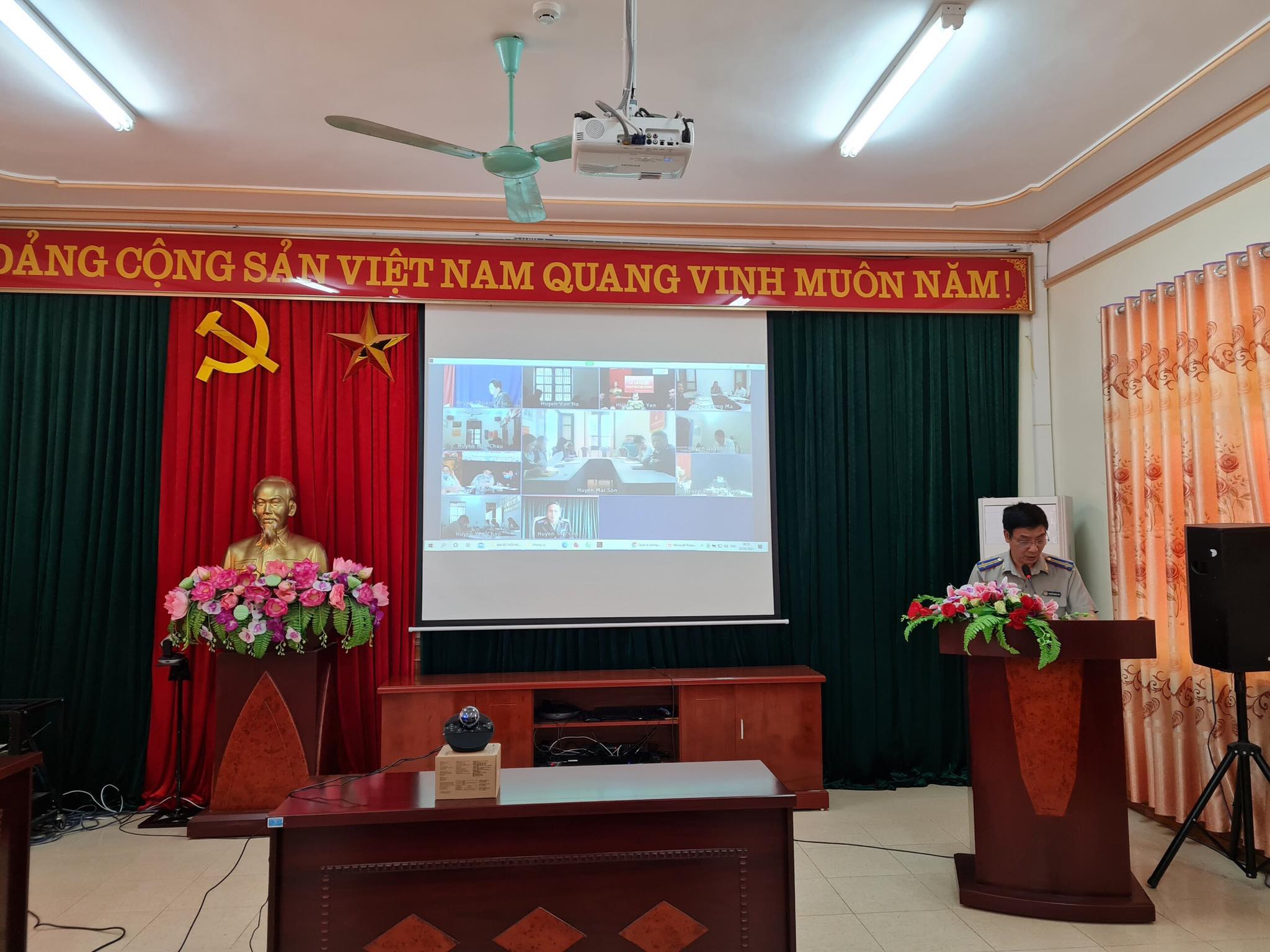 Ngày 02/3/2021, Cục THADS tỉnh tổ chức Hội nghị giao ban trực tuyến công tác tháng 02/2021; quán triệt, triển khai các văn bản về bầu cử đại biểu Quốc hội khóa XV và đại biểu Hội đồng nhân dân các cấp, nhiệm kỳ 2021-2026